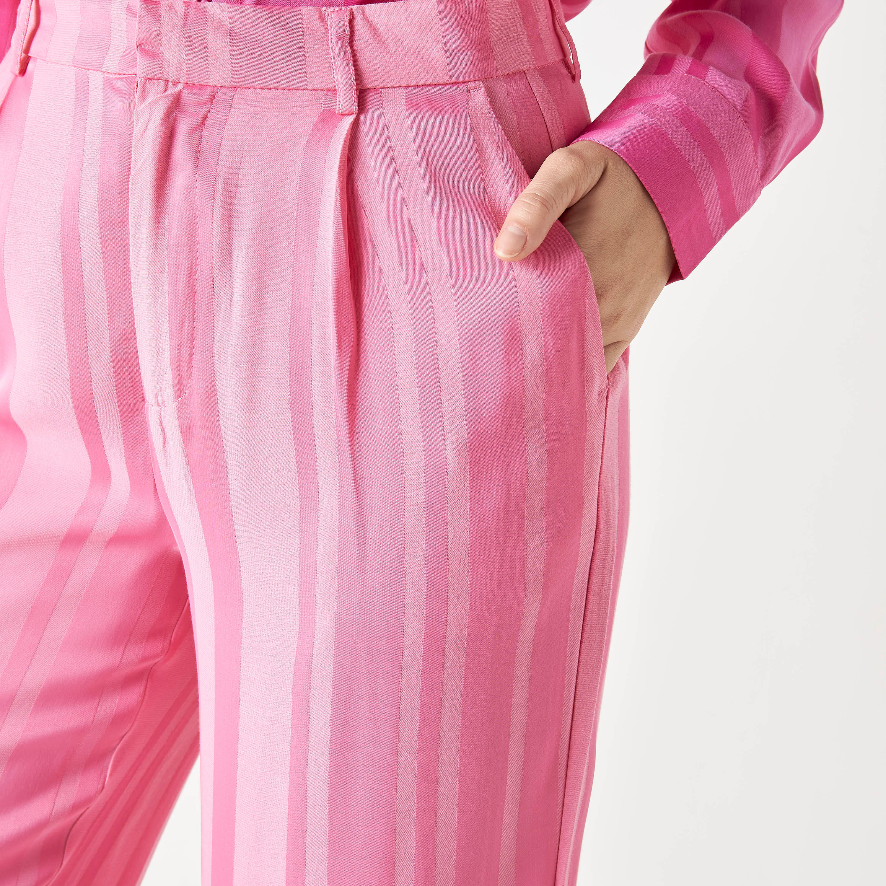 بنطلون ساتن مخطط واسع الساقين بجيوب-women-clothing-bottoms-trousers-image-4