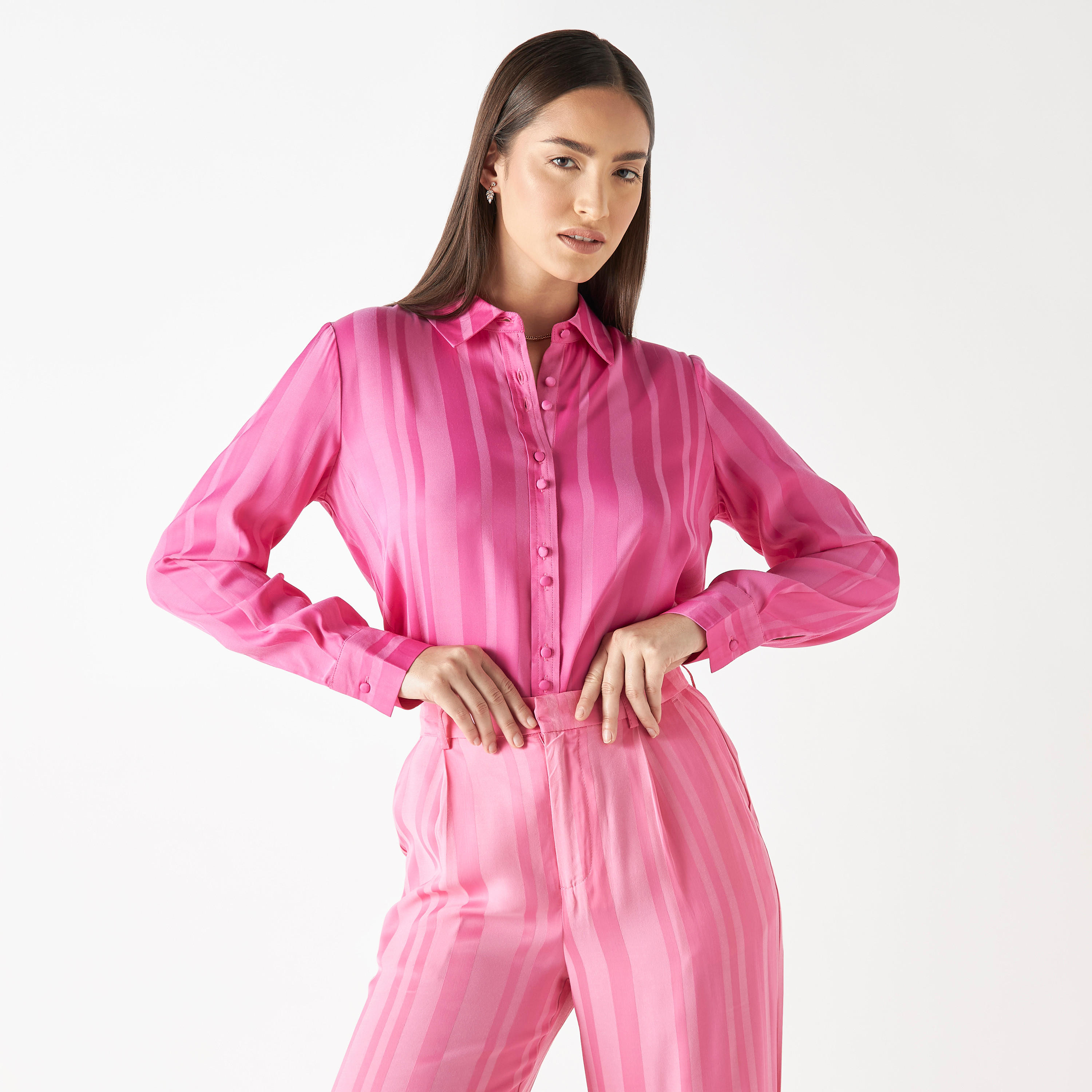 قميص ساتان مقلّم بأكمام طويلة-women-clothing-shirtsandblouses-shirts-image-1