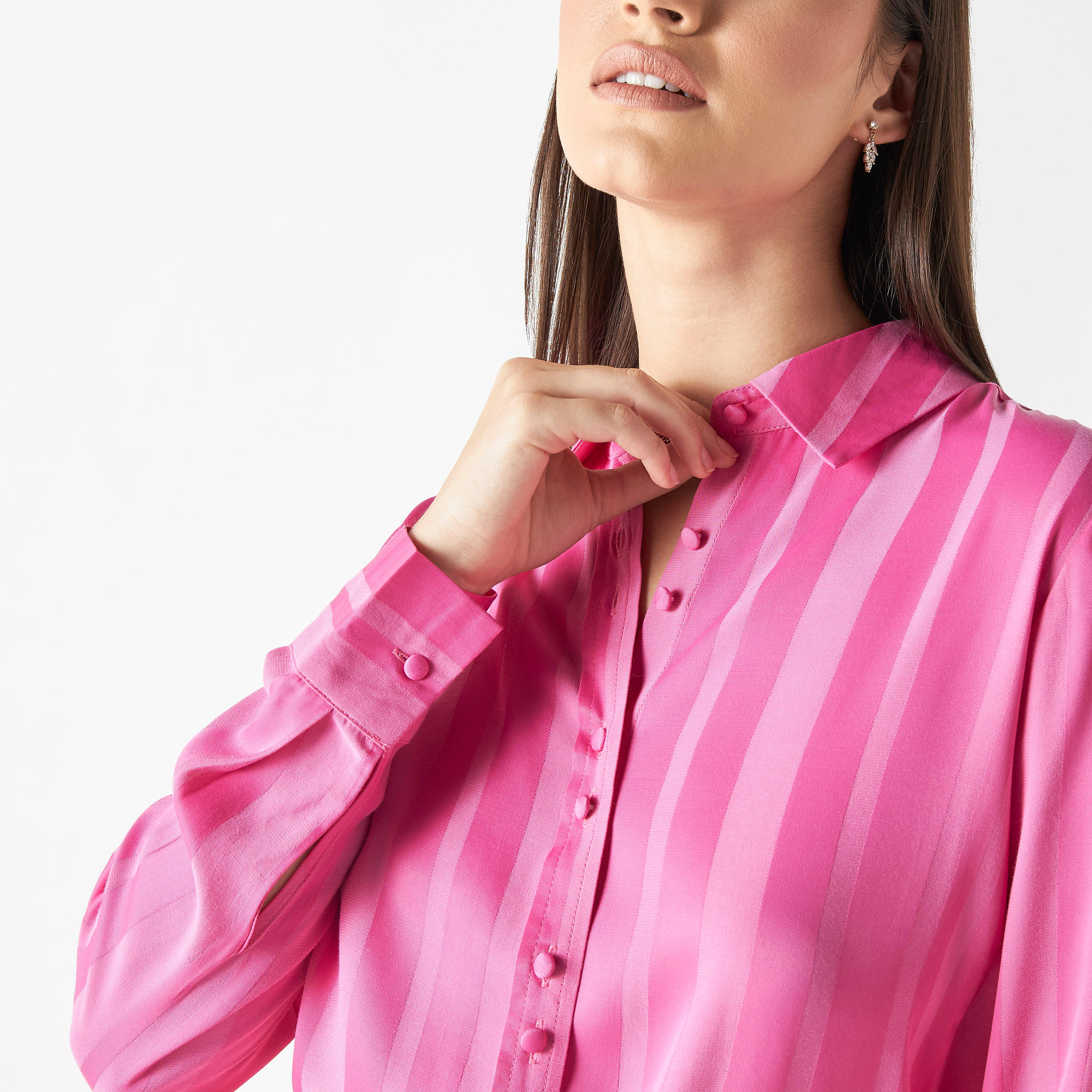 قميص ساتان مقلّم بأكمام طويلة-women-clothing-shirtsandblouses-shirts-image-4