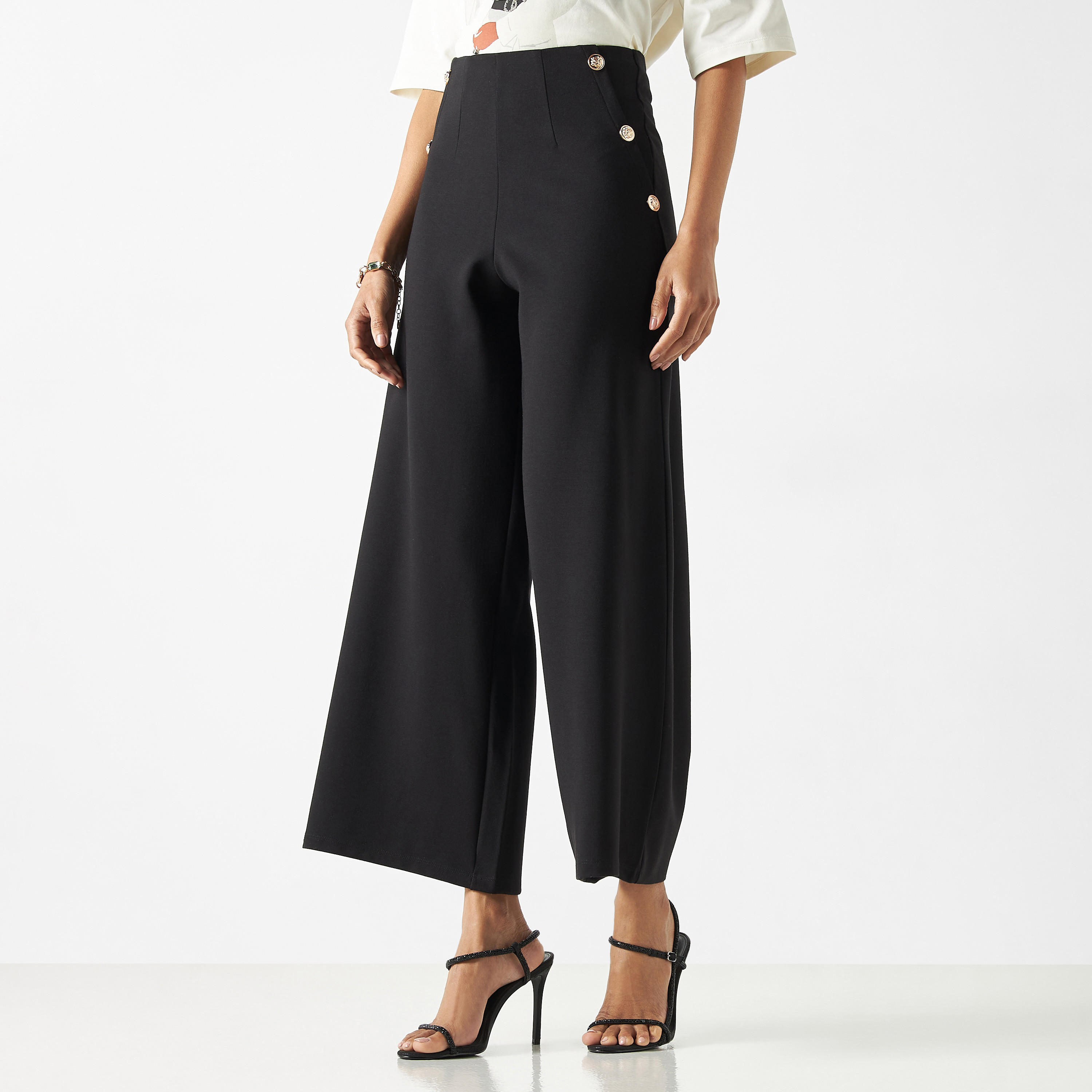 بنطلون سادة واسع الساقين بزر-women-clothing-trousers-image-1