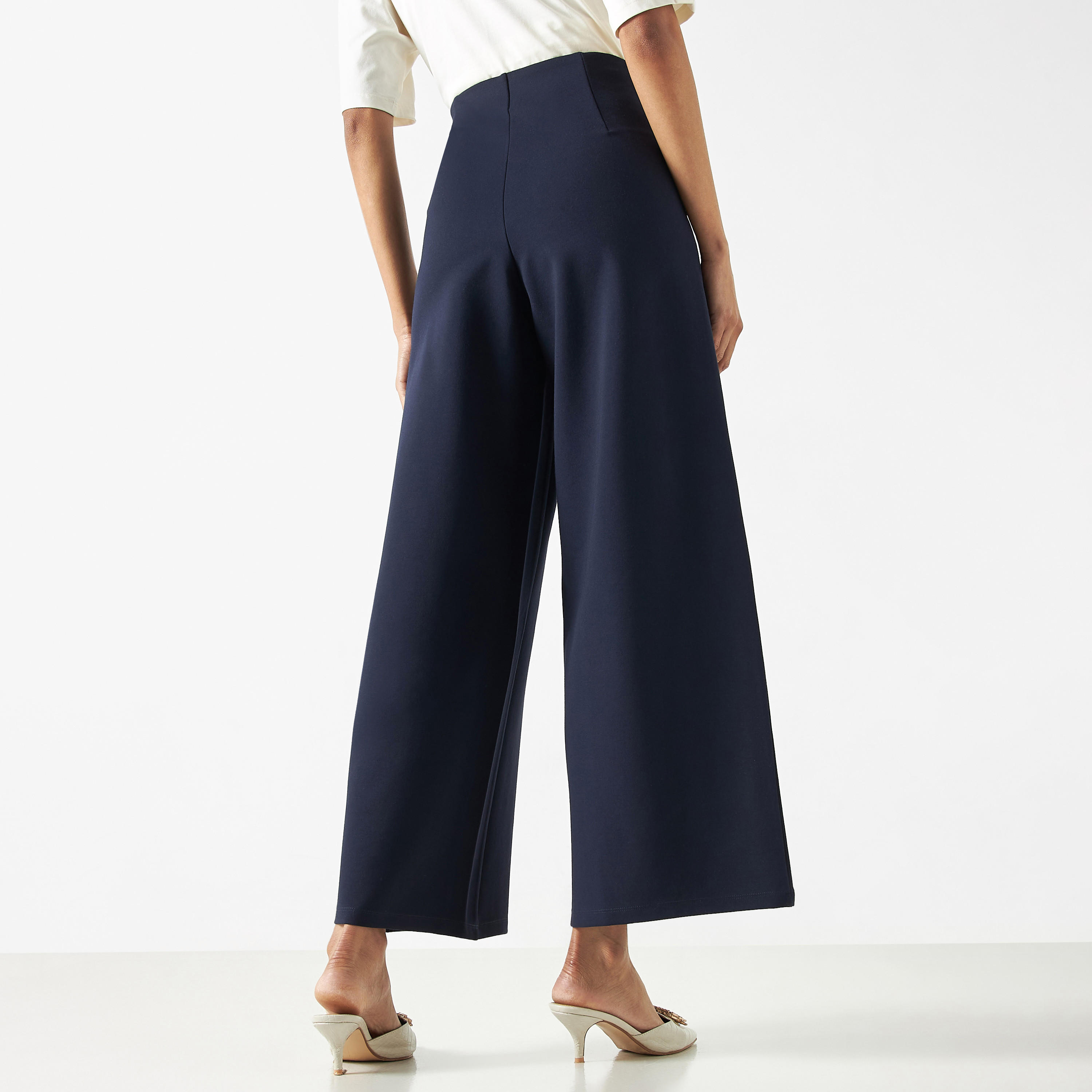 بنطلون سادة واسع الساقين بزر-women-clothing-trousers-image-7