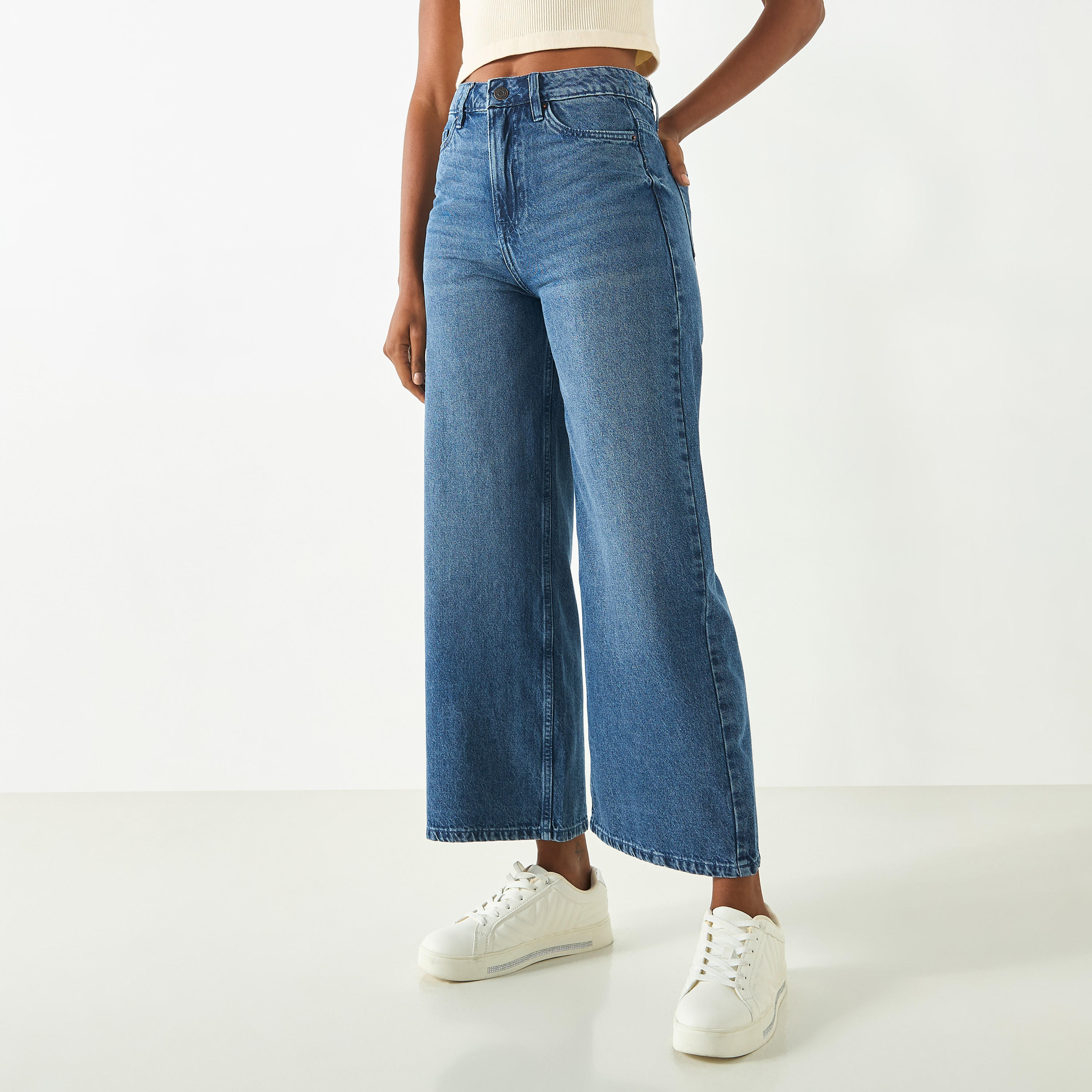 بنطلون جينز سادة واسع الساقين بخصر متوسط الارتفاع-women-clothing-bottoms-jeans-image-1