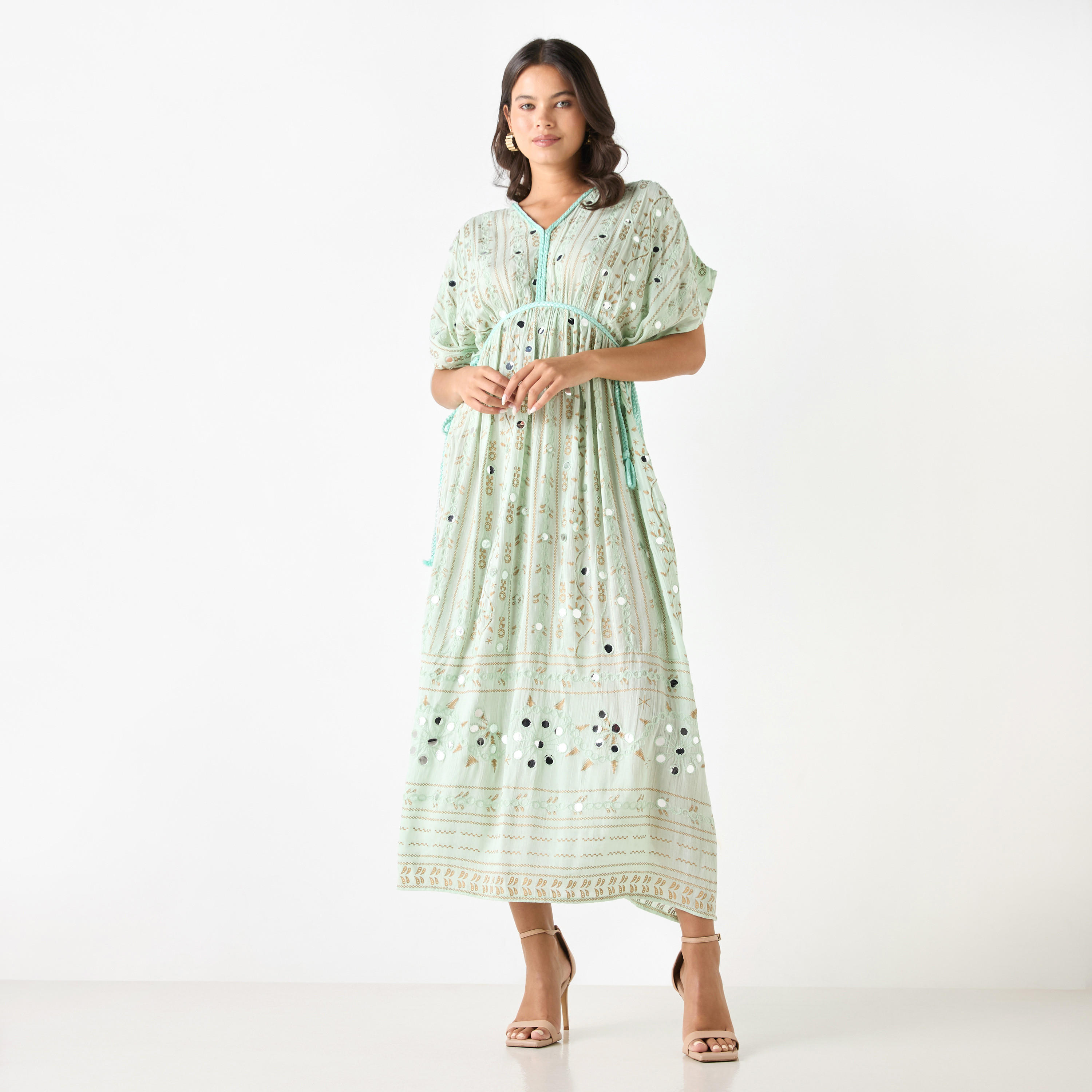 فستان طويل بياقة V وطبعات وتفاصيل عاكسة-women-clothing-dresses-image-1
