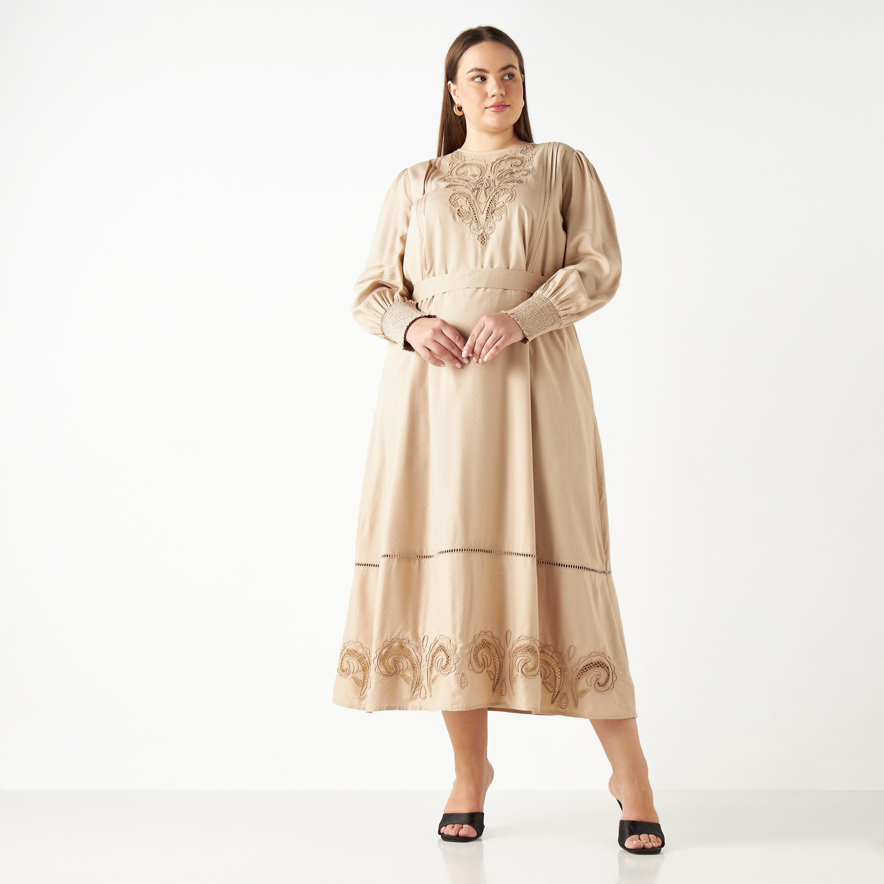 فستان إيه لاين ميدي مطرز بأكمام طويلة وحزام رباط-women-clothing-dresses-image-1