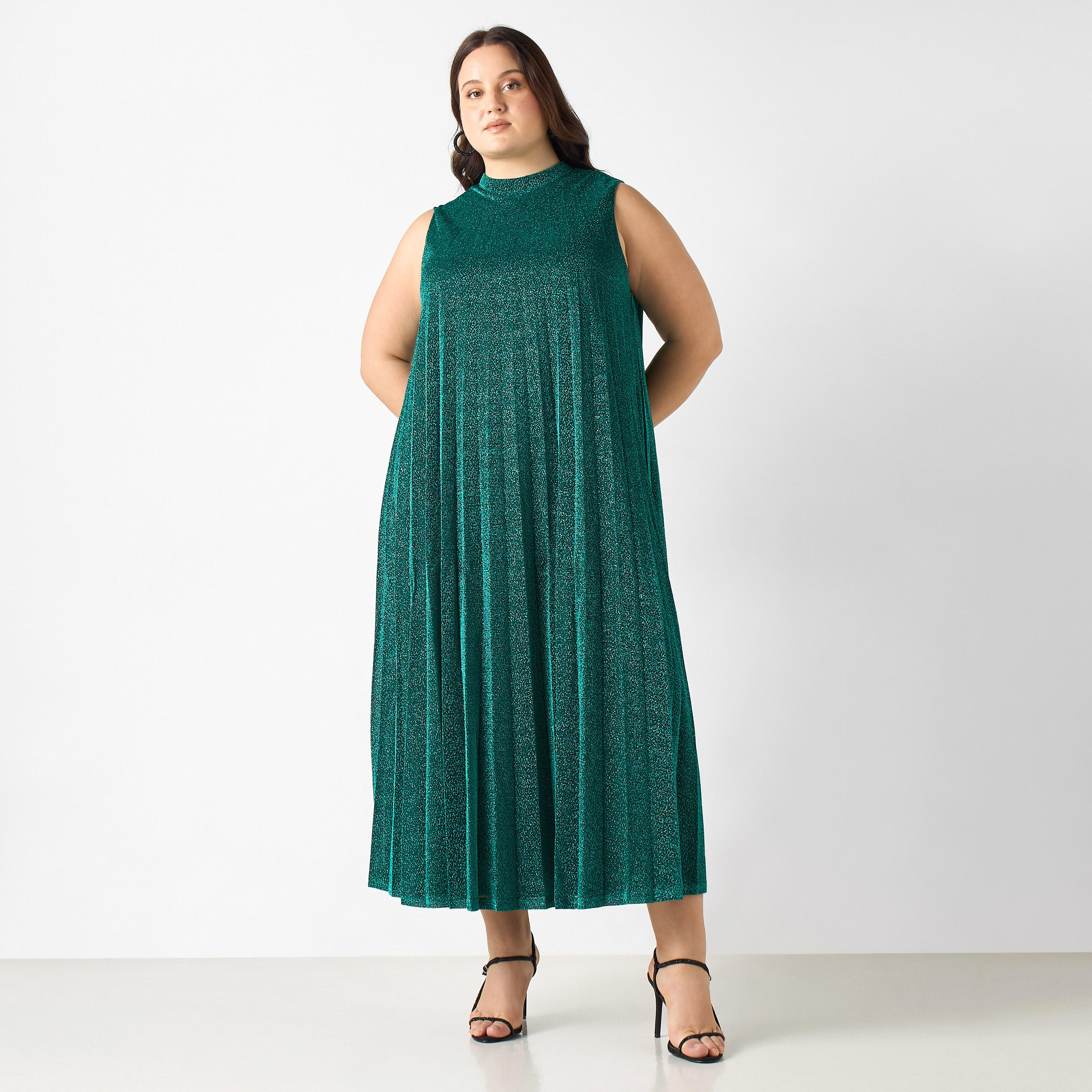 فستان ماكسي دون أكمام بياقة عالية وكسرات-women-clothing-dresses-image-1