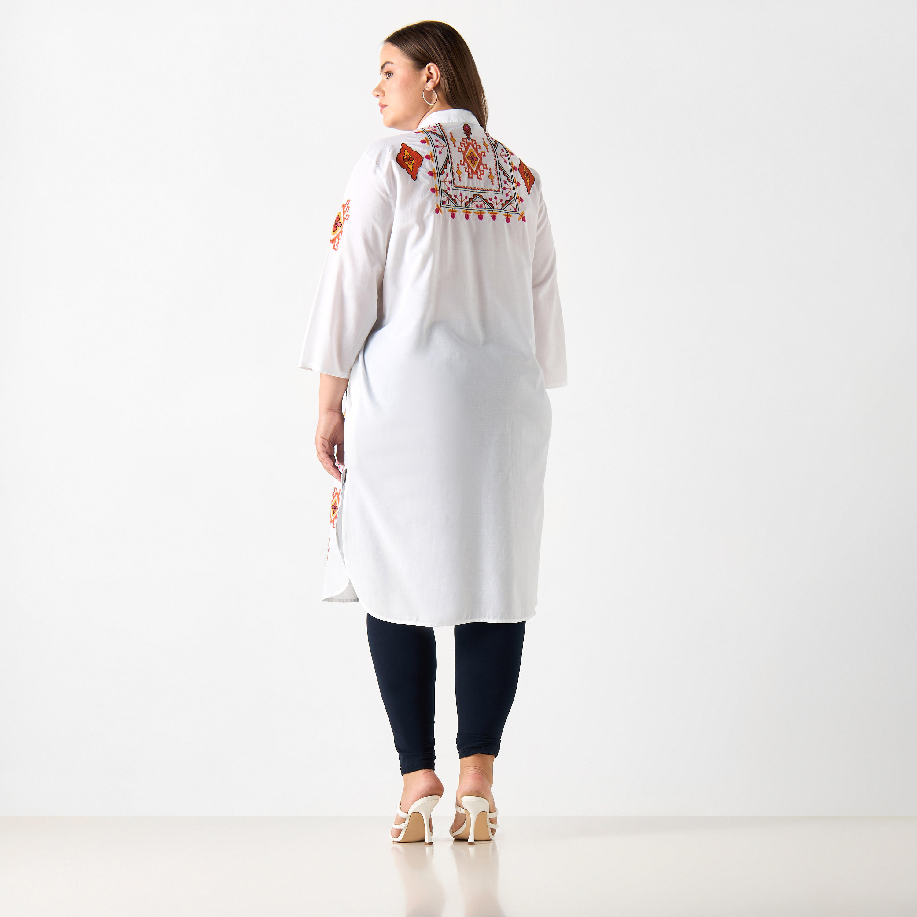 تونيك مطرز مقاس كبير بأكمام 3/4-women-clothing-shirtsandblouses-blouses-image-3