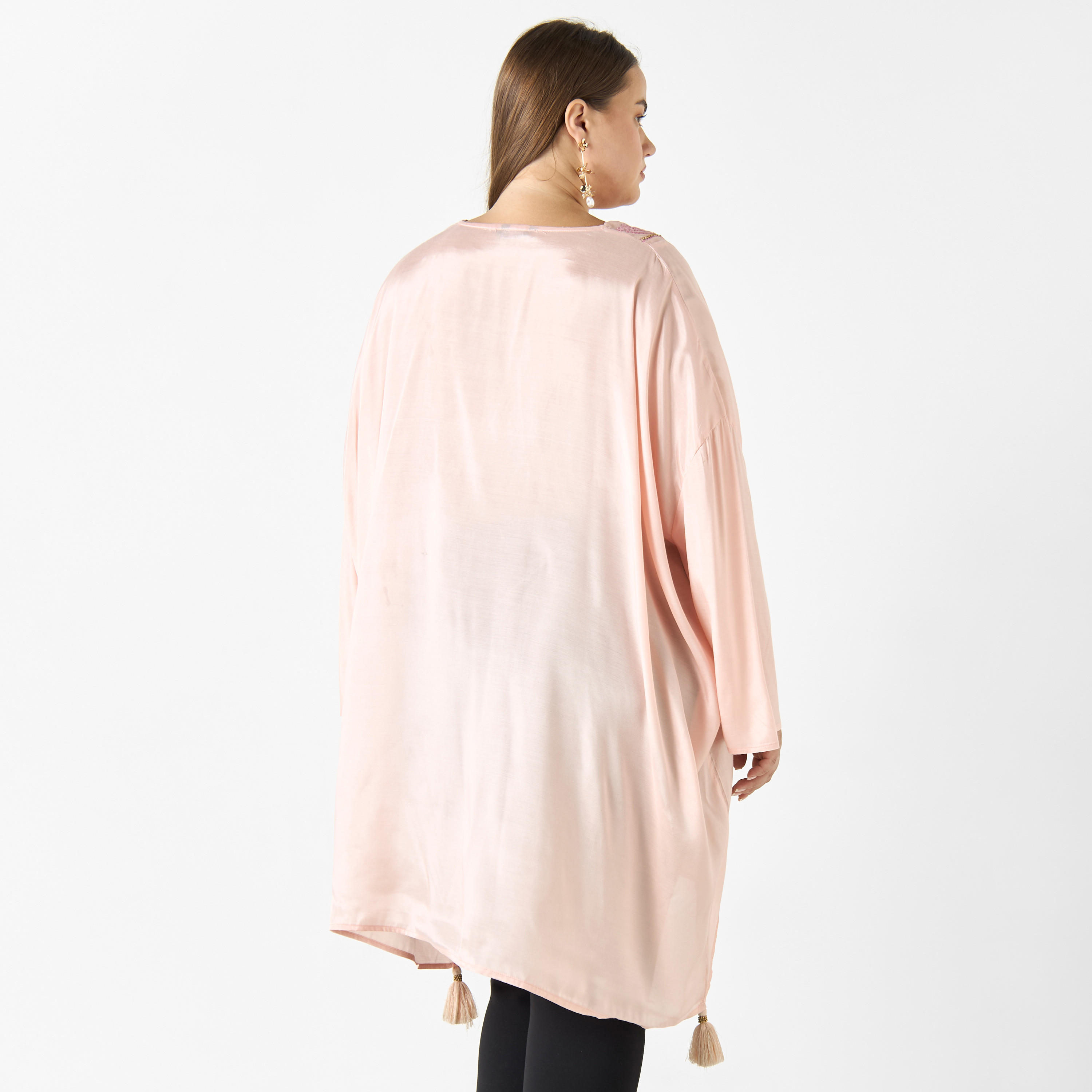 قفطان تونيك مطرّز بطول غير متساوي وياقة V-women-clothing-shirtsandblouses-blouses-image-2