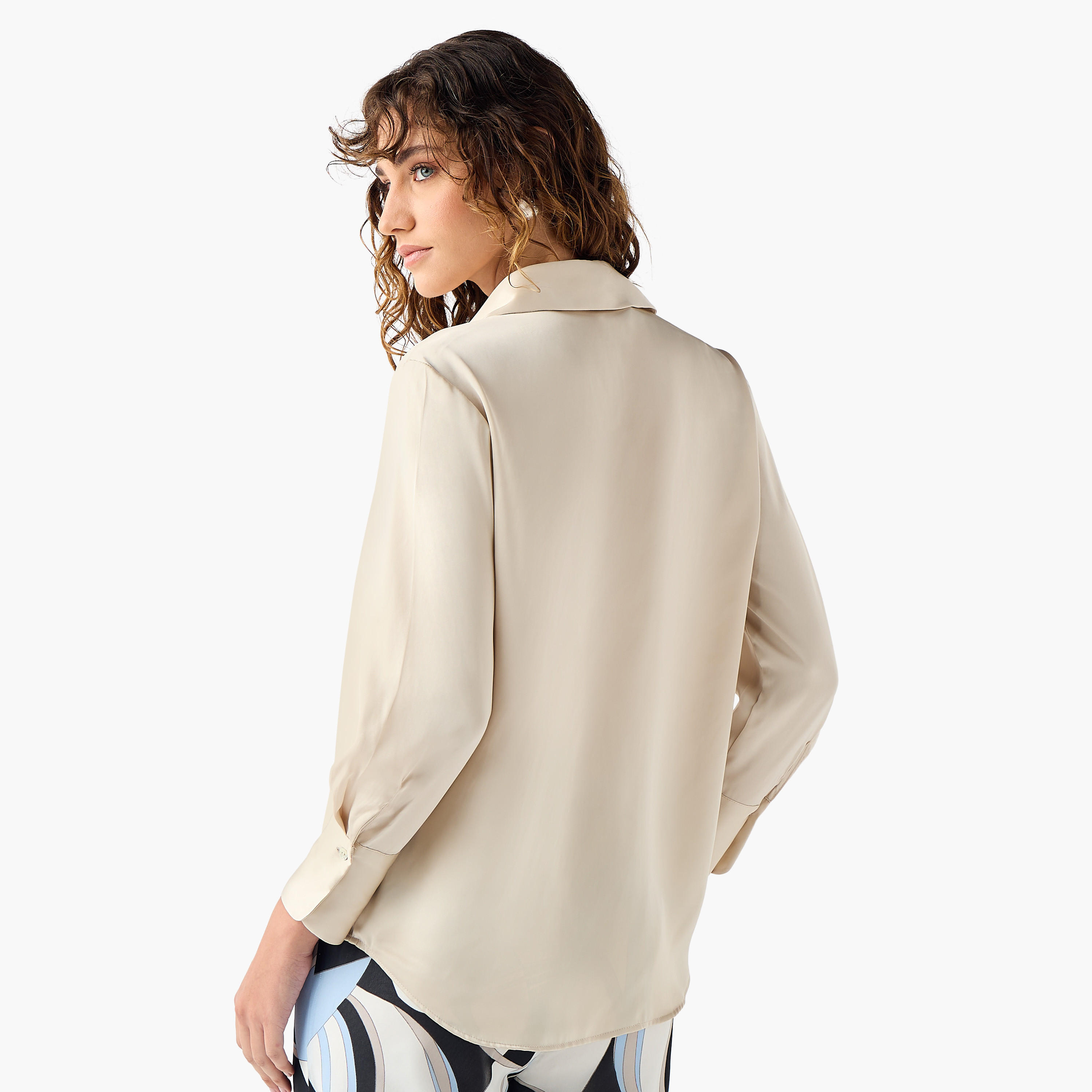قميص ساتان بقصة عادية وياقة-women-clothing-shirtsandblouses-shirts-image-4