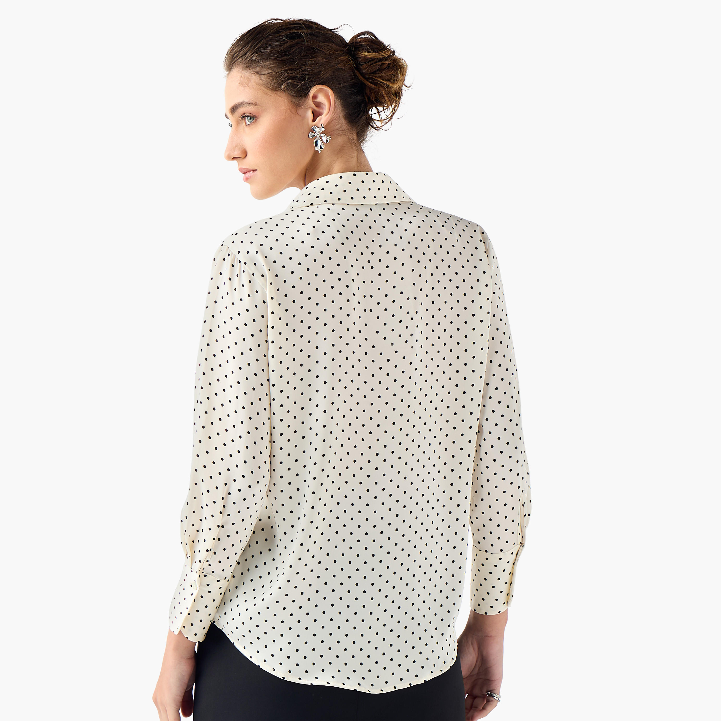 قميص ساتان بقصة عادية وياقة وطبعات-women-clothing-shirtsandblouses-shirts-image-3