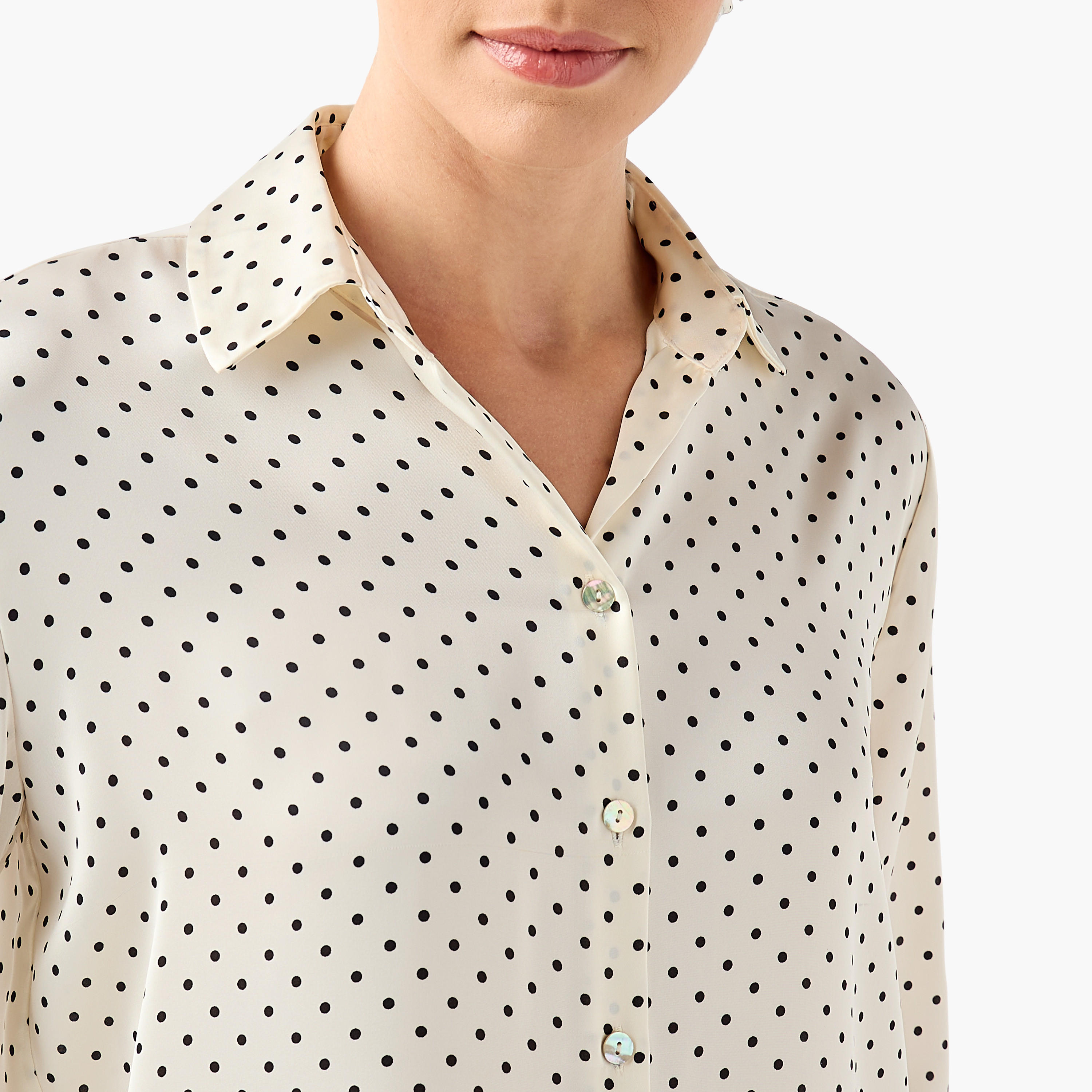 قميص ساتان بقصة عادية وياقة وطبعات-women-clothing-shirtsandblouses-shirts-image-4