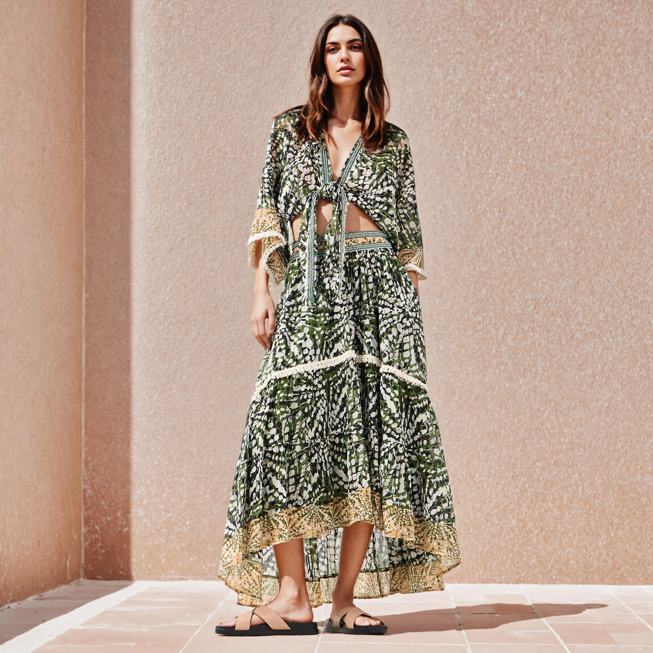 بلوزة قصيرة بياقة V بأكمام قفطان وطبعات-women-clothing-shirtsandblouses-blouses-image-4