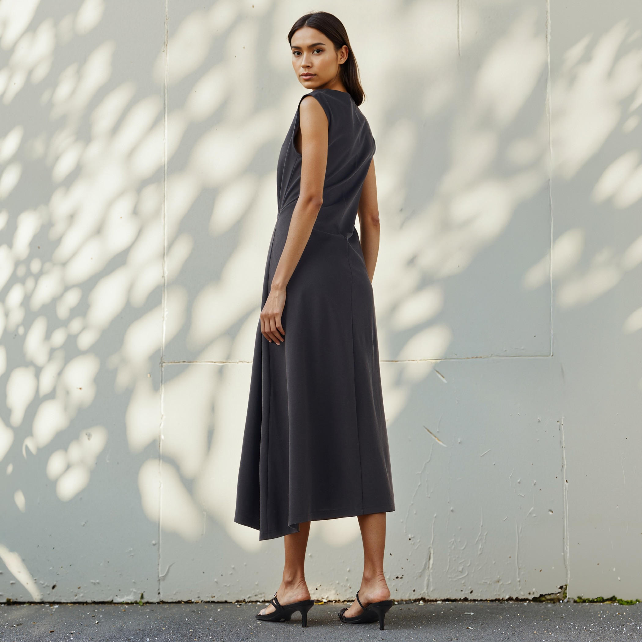 فستان إيه لاين دون أكمام بزينة معدنية وحافة غير متساوية-women-clothing-dresses-image-3