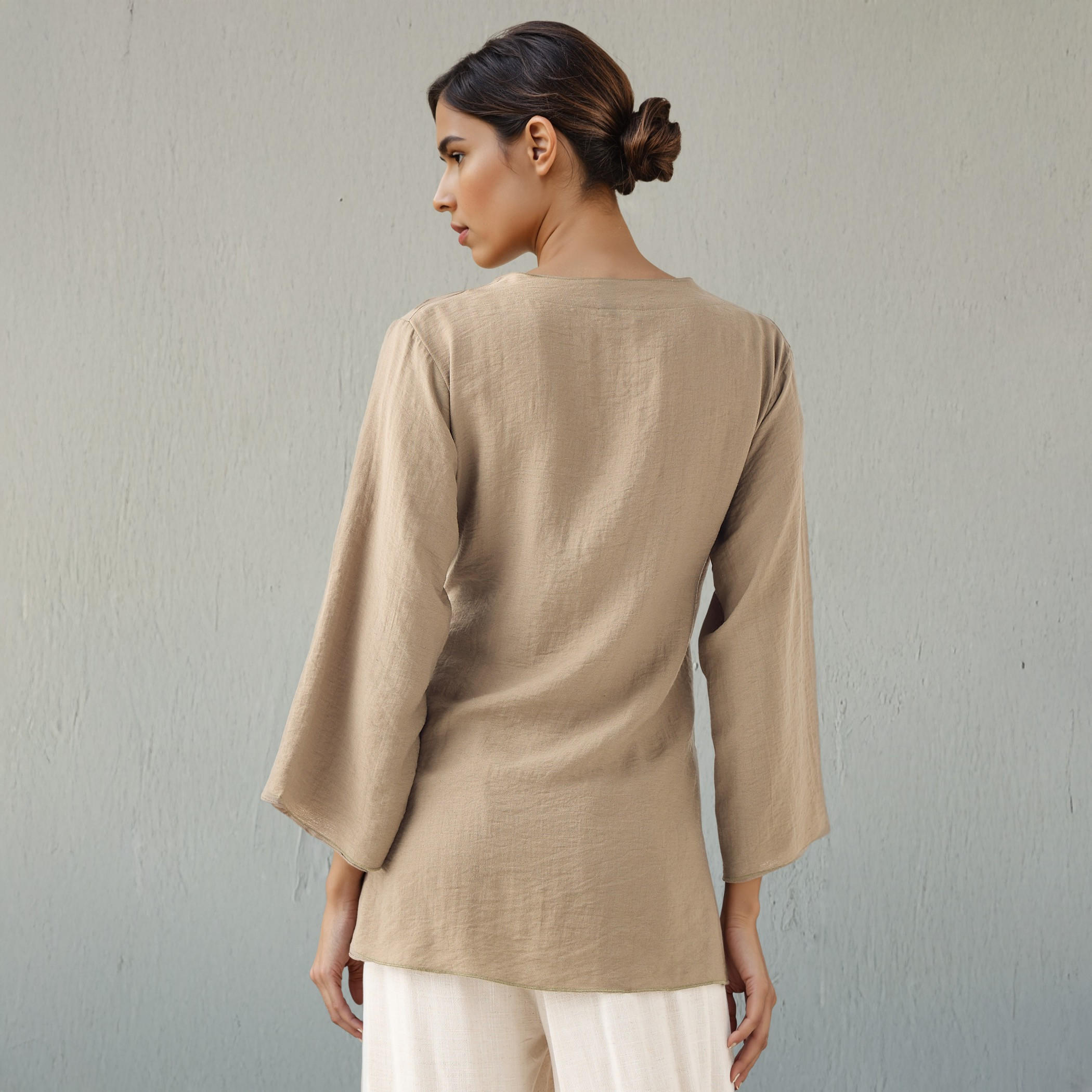 بلوزة لف بياقة مطوية من مزيج الكتان مع تفاصيل رباط-women-clothing-shirtsandblouses-blouses-image-3