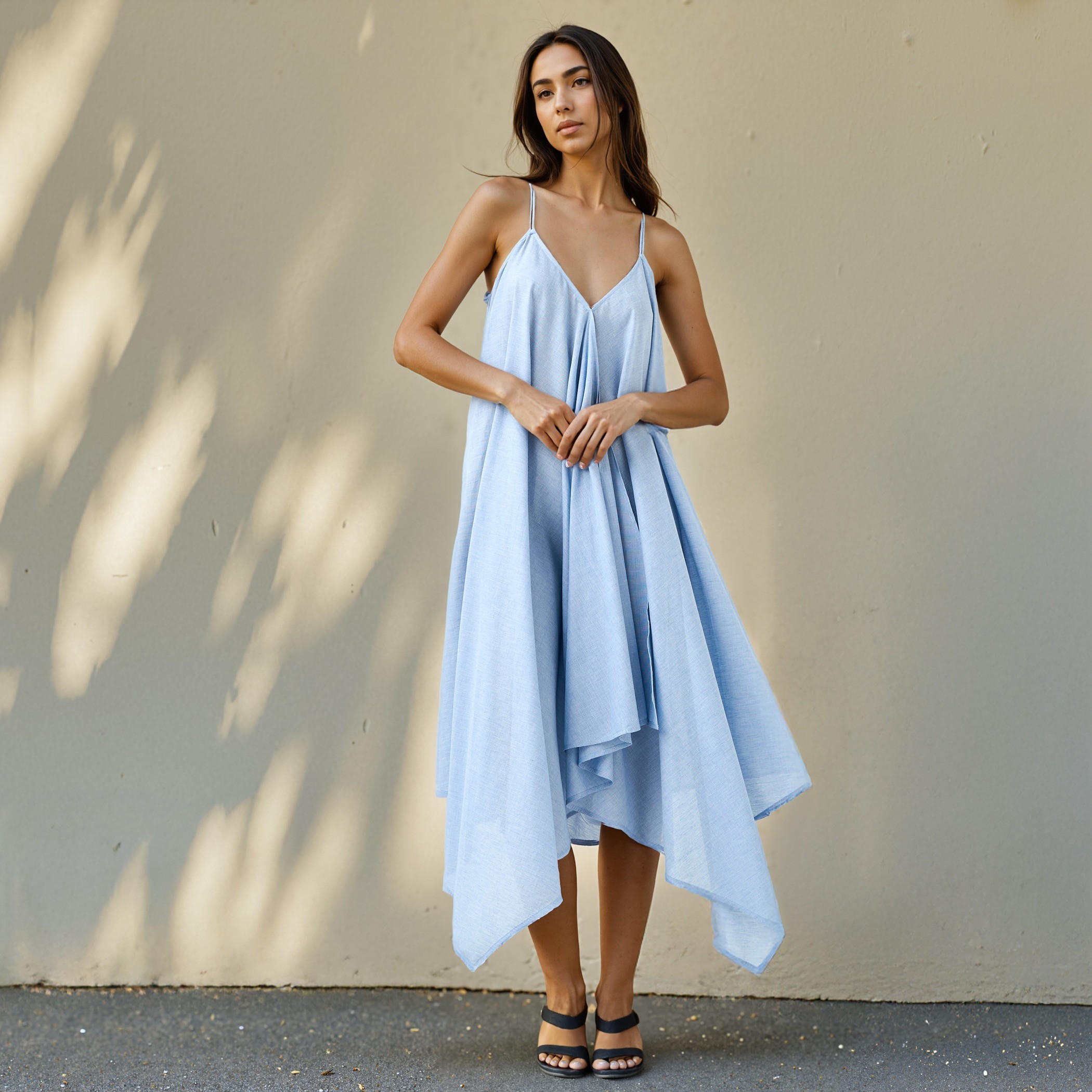 فستان شامبراي قطن ميدي بحمالات رفيعة وحواف غير متماثلة -women-clothing-dresses-image-2