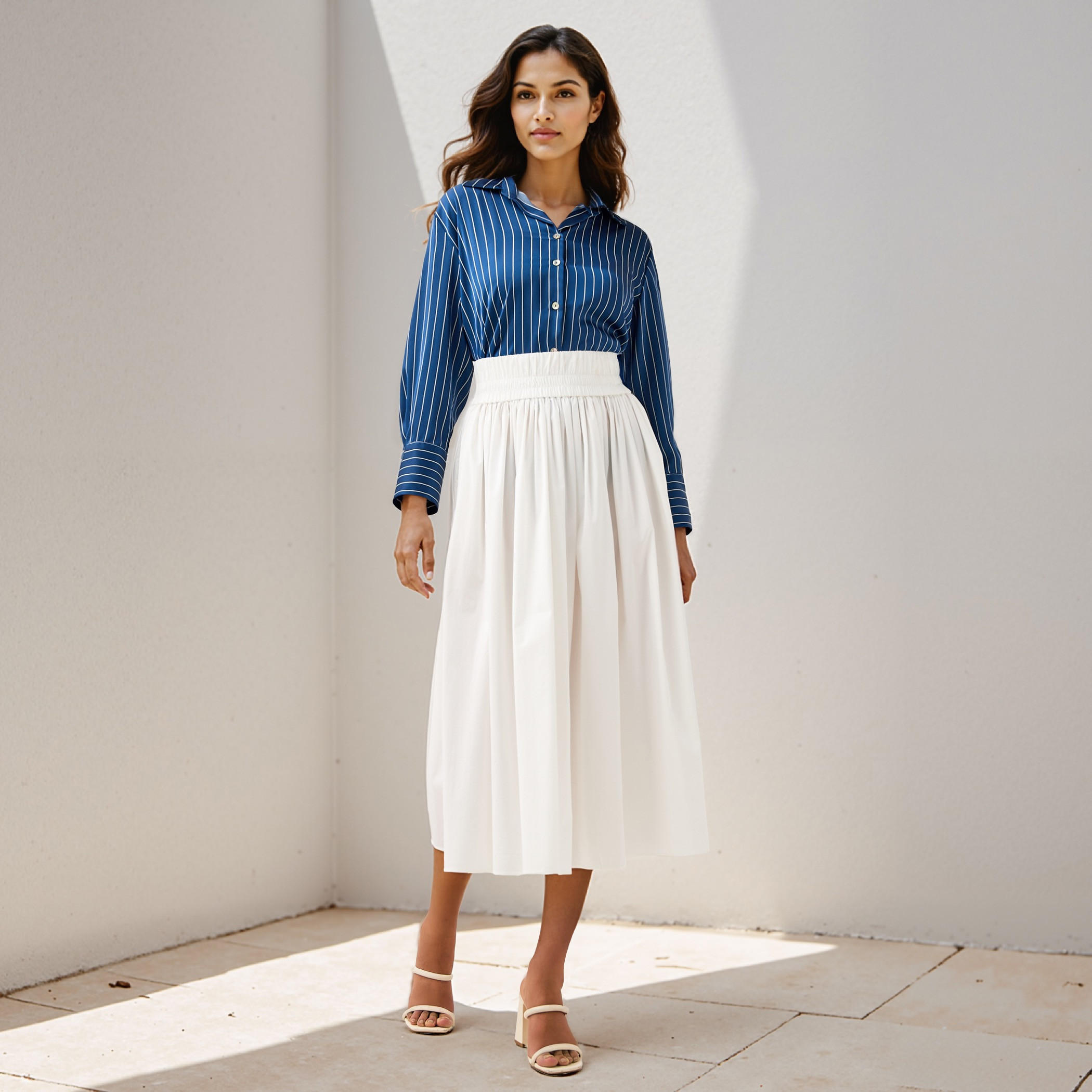 قميص ساتان مخطط بقصّة عادية وأكمام طويلة وياقة-women-clothing-shirtsandblouses-shirts-image-2