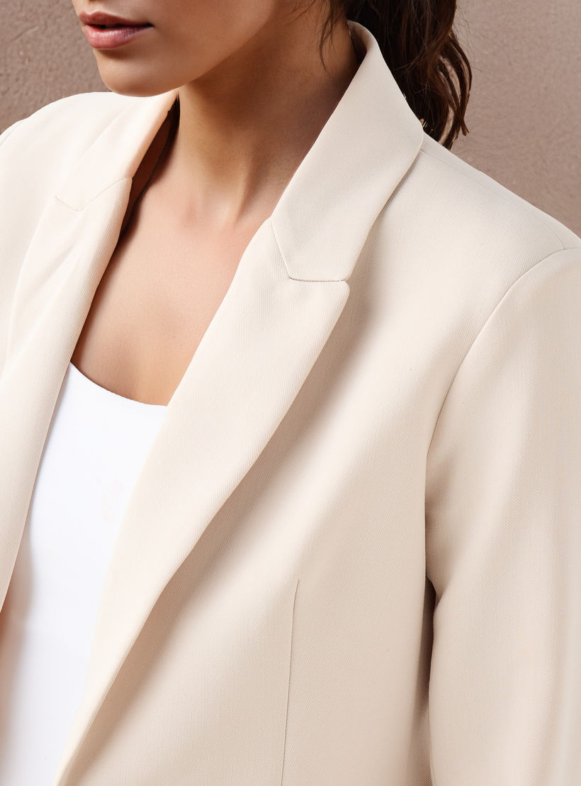 بليزر بياقة مطوية-women-clothing-coatsandjackets-blazers-image-4