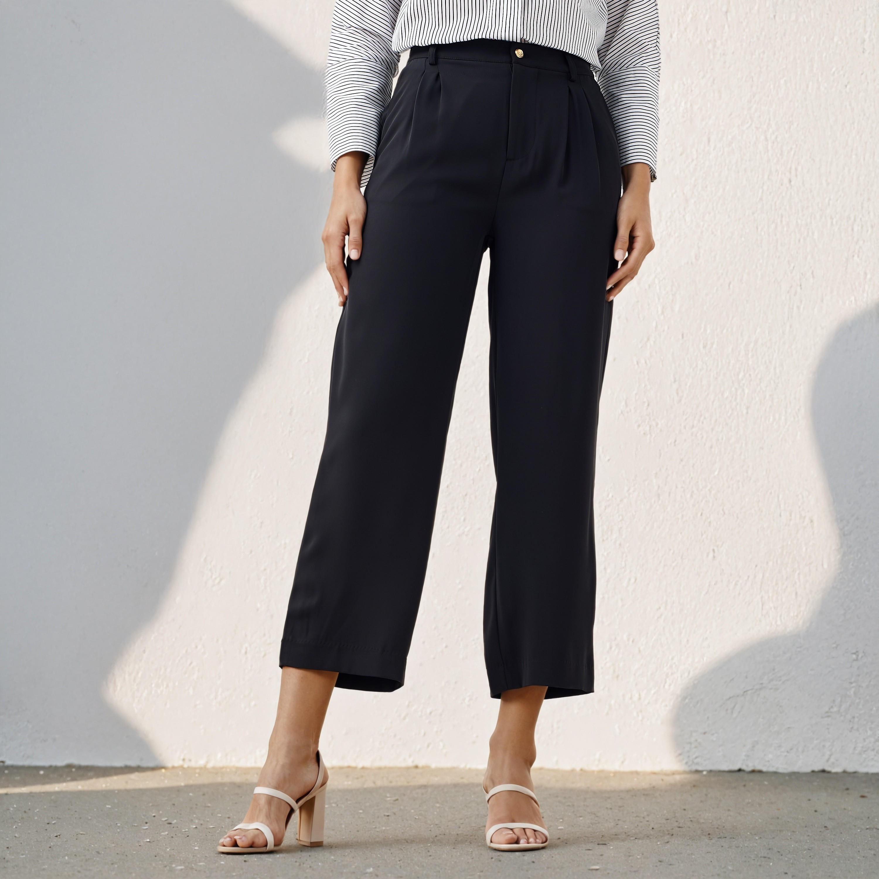 بنطلون واسع الساق بكسرات-women-clothing-bottoms-trousers-image-1