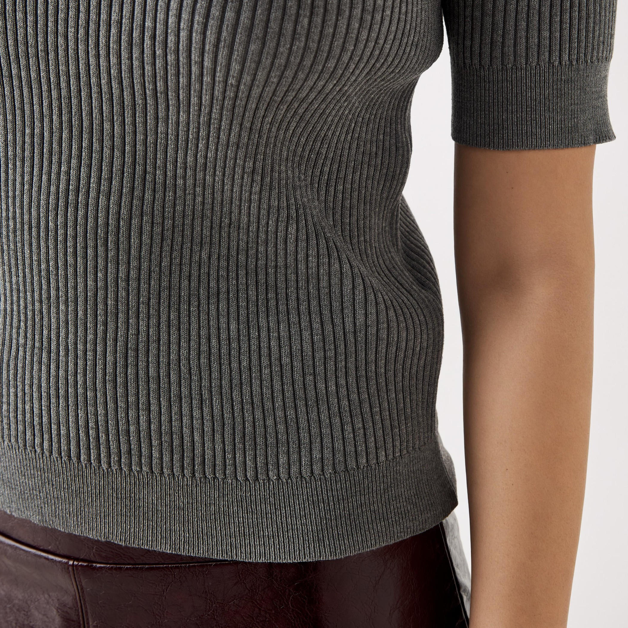تيشيرت بولو بياقة مضلعة-women-clothing-tshirts-image-2