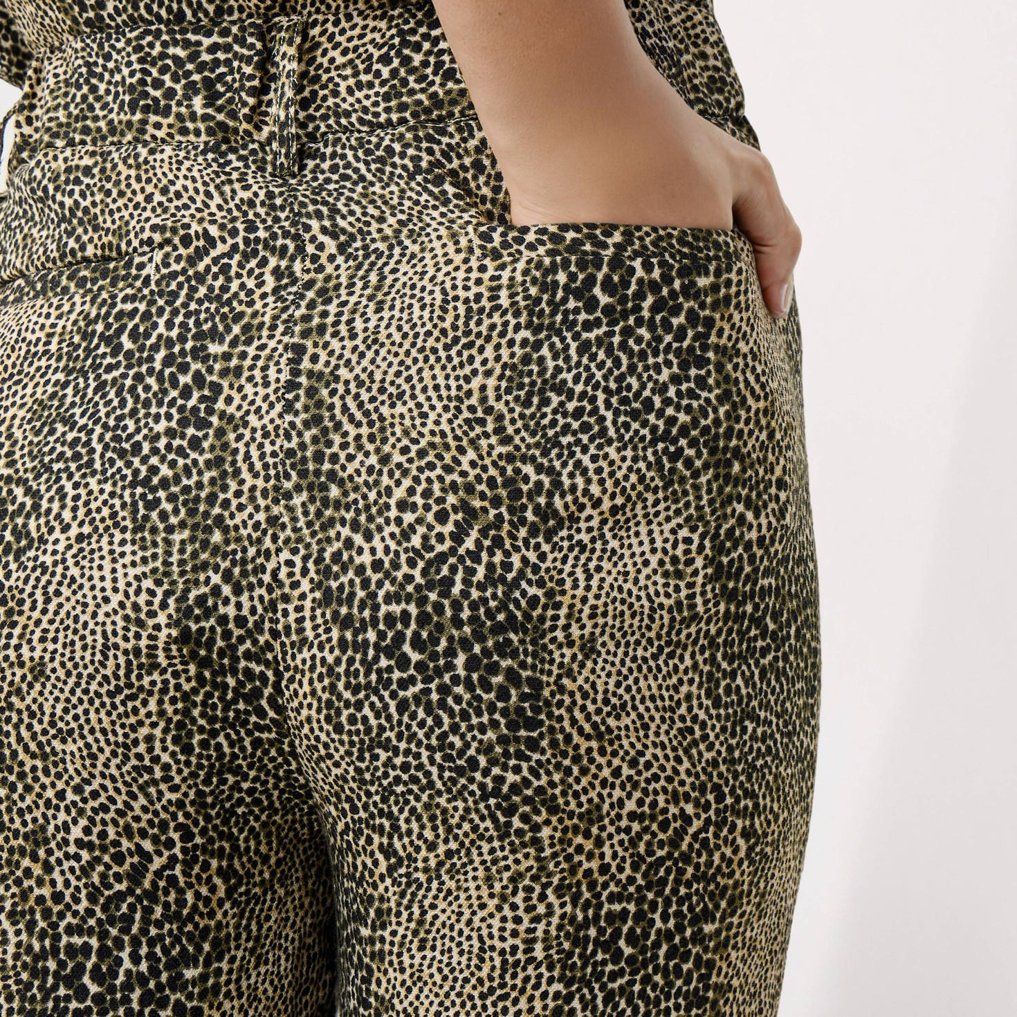 Printed Utility Pants-women-clothing-bottoms-trousers-image-4