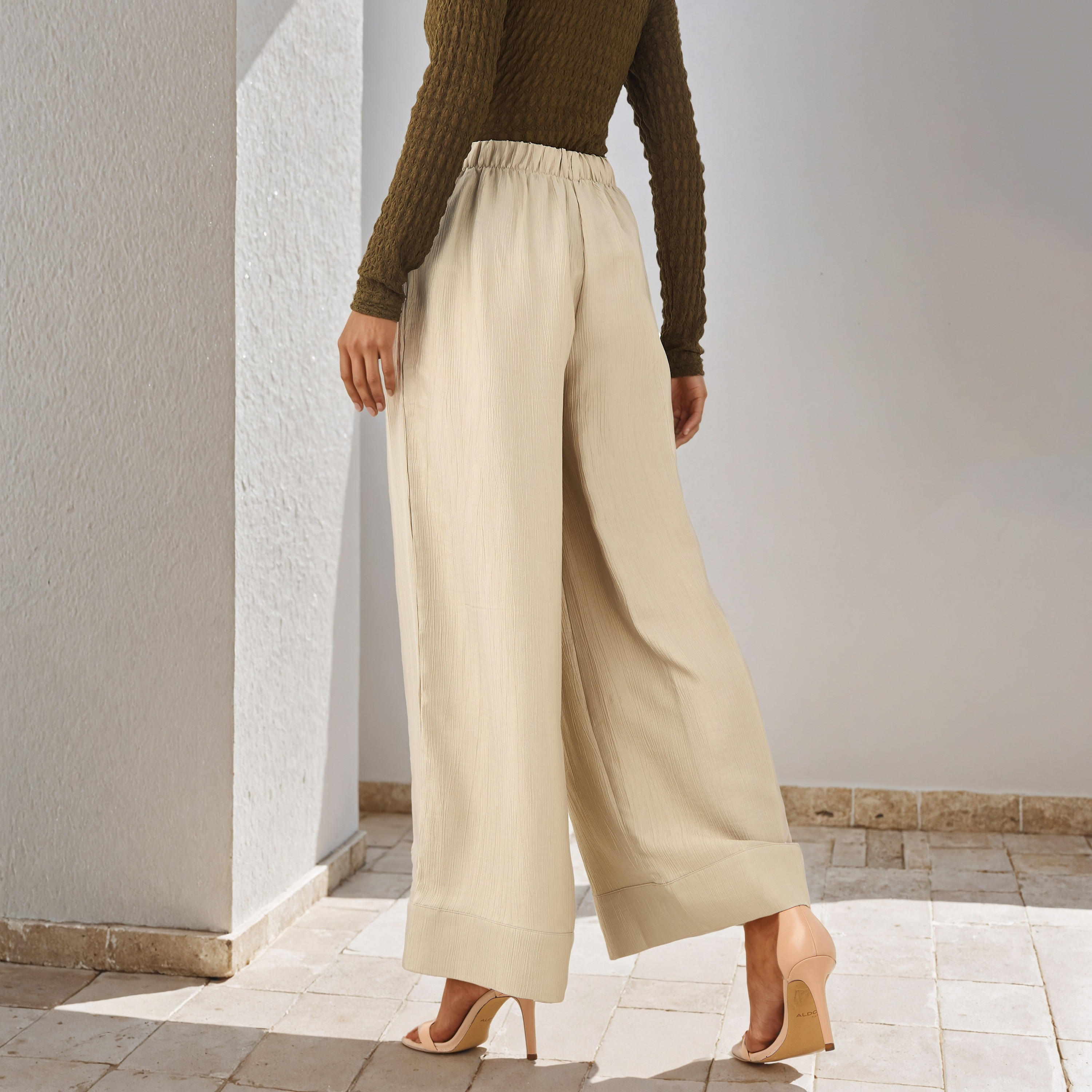 بنطلون بارز الملمس واسع الساقين-women-clothing-bottoms-trousers-image-3