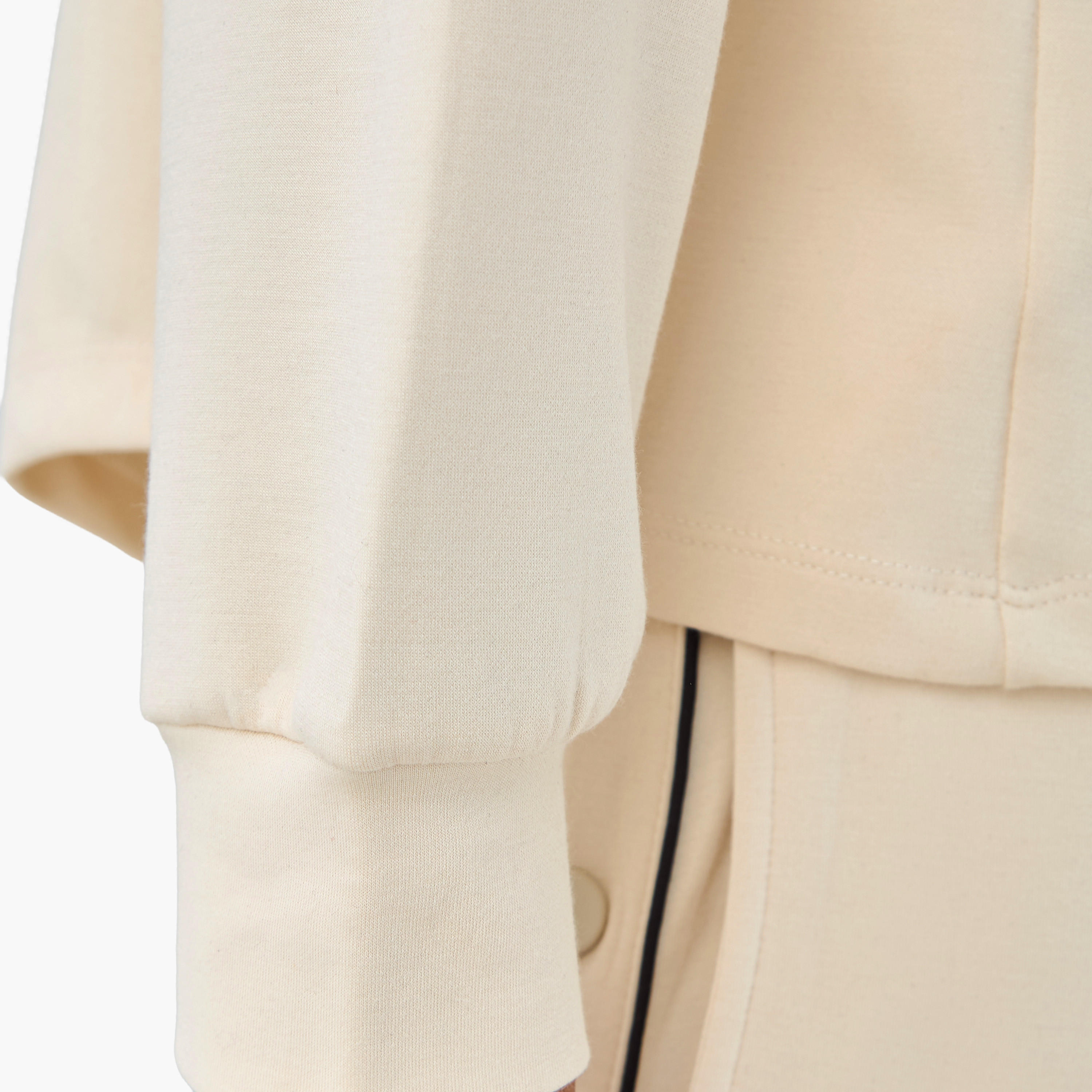 جاكيت سفر بياقة عالية وأكمام طويلة-women-winterwear-coatsandjackets-jackets-image-1
