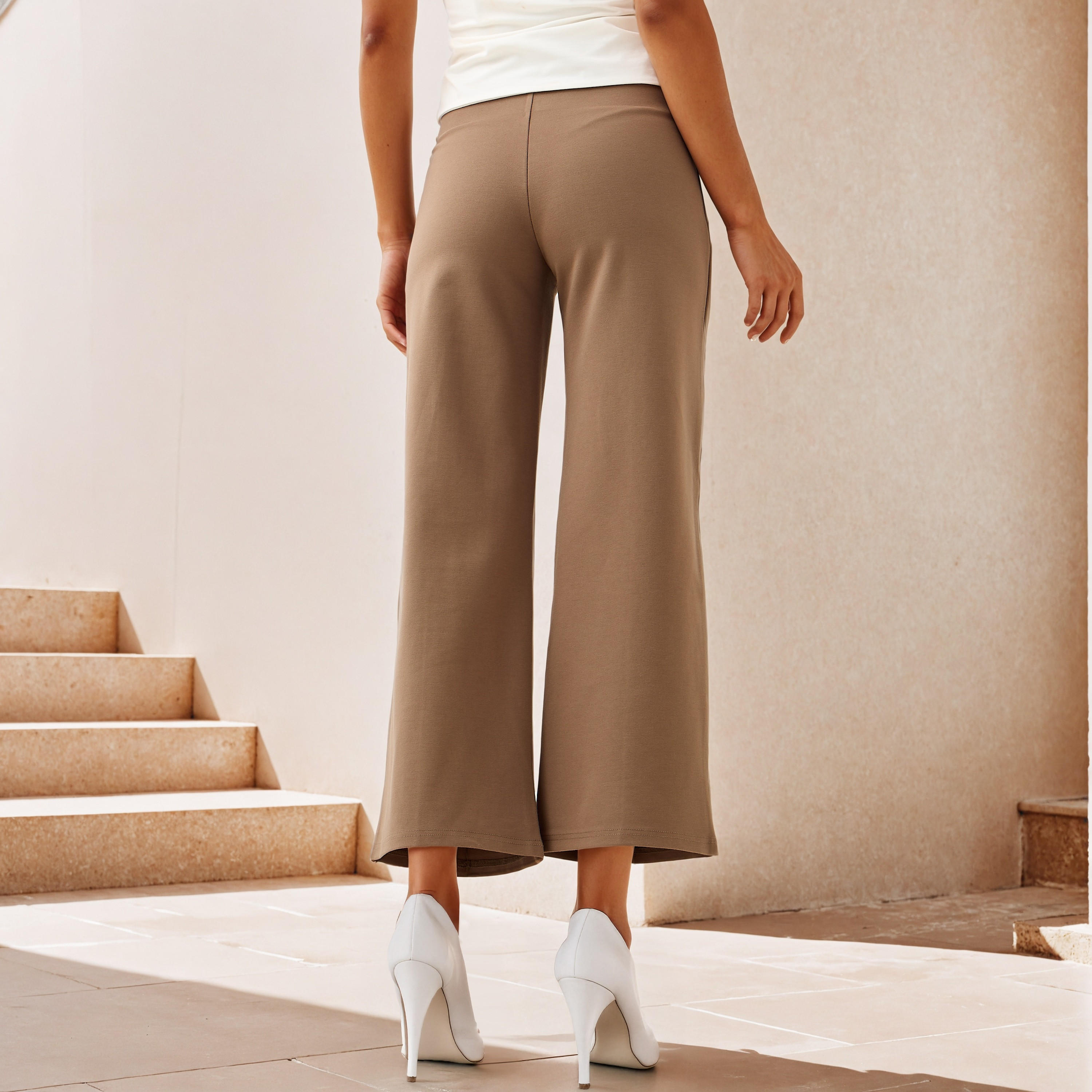 بنطلون واسع الساقين بتفاصيل بينتوك وخصر مطاطي -women-clothing-bottoms-trousers-image-3