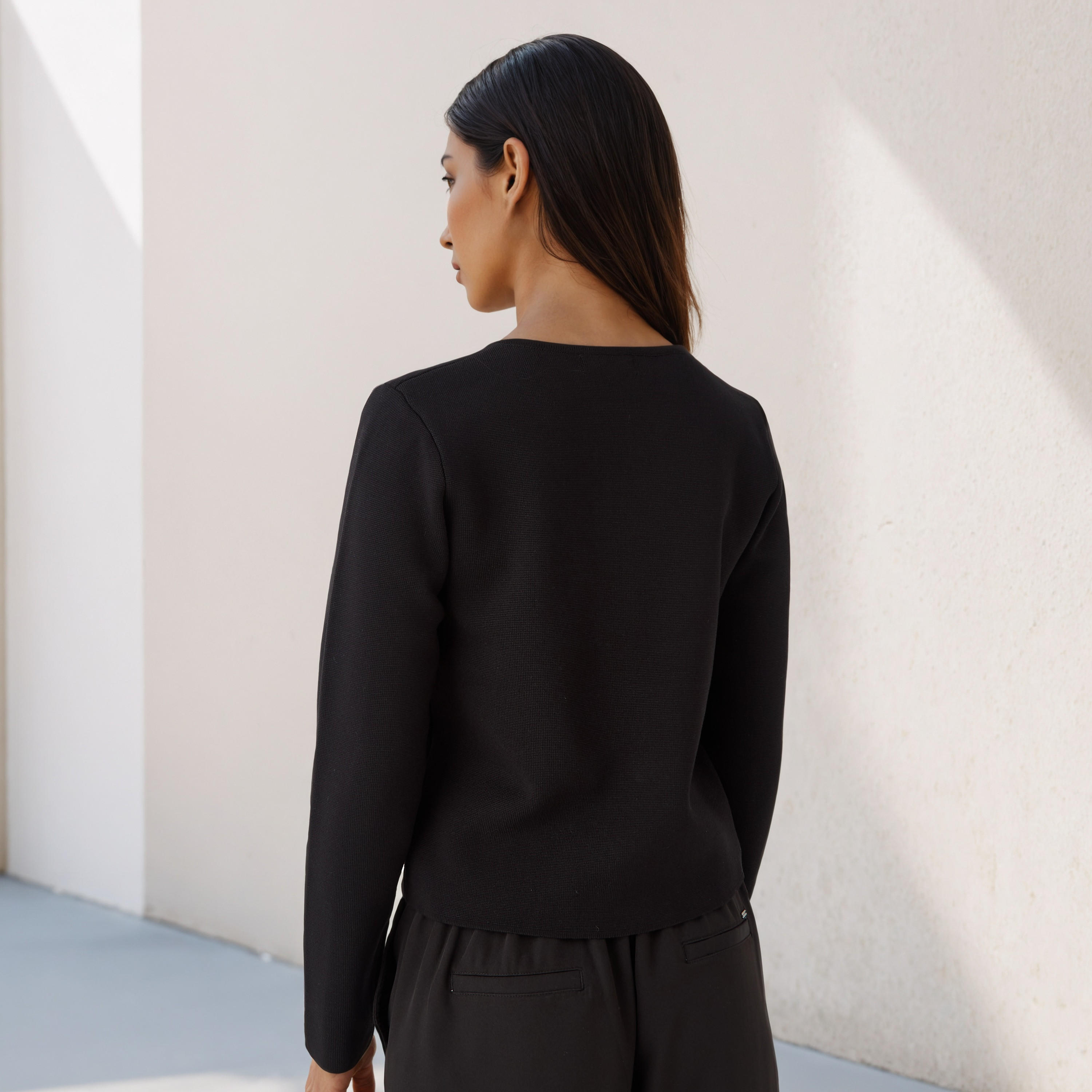Regular Fit Button Detail Round Neck Cardigan-women-winterwear-cardigansandjumpers-cardigans-image-3