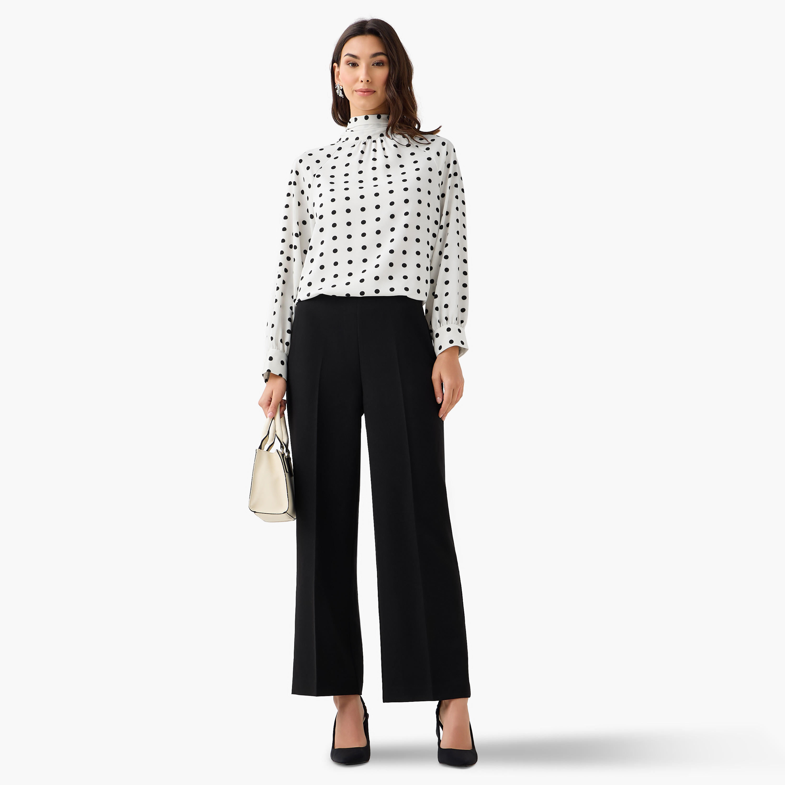 بلوزة بقصة عادية وطبعات وتفاصيل ياقة وشاح-women-clothing-shirtsandblouses-blouses-image-2