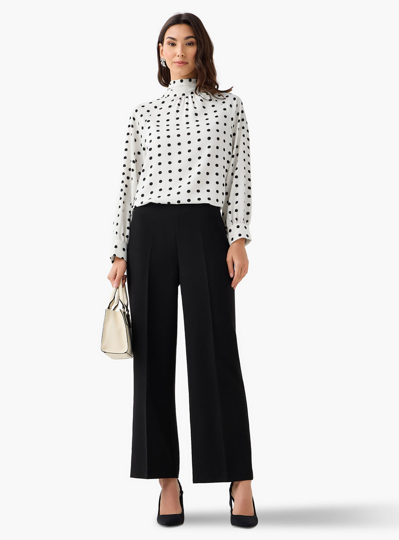 بلوزة بقصة عادية وطبعات وتفاصيل ياقة وشاح-women-clothing-shirtsandblouses-blouses-image-2