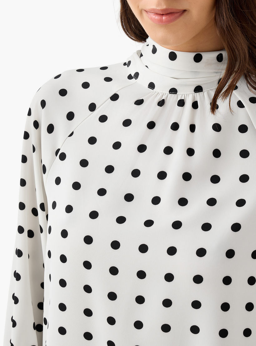 بلوزة بقصة عادية وطبعات وتفاصيل ياقة وشاح-women-clothing-shirtsandblouses-blouses-image-4