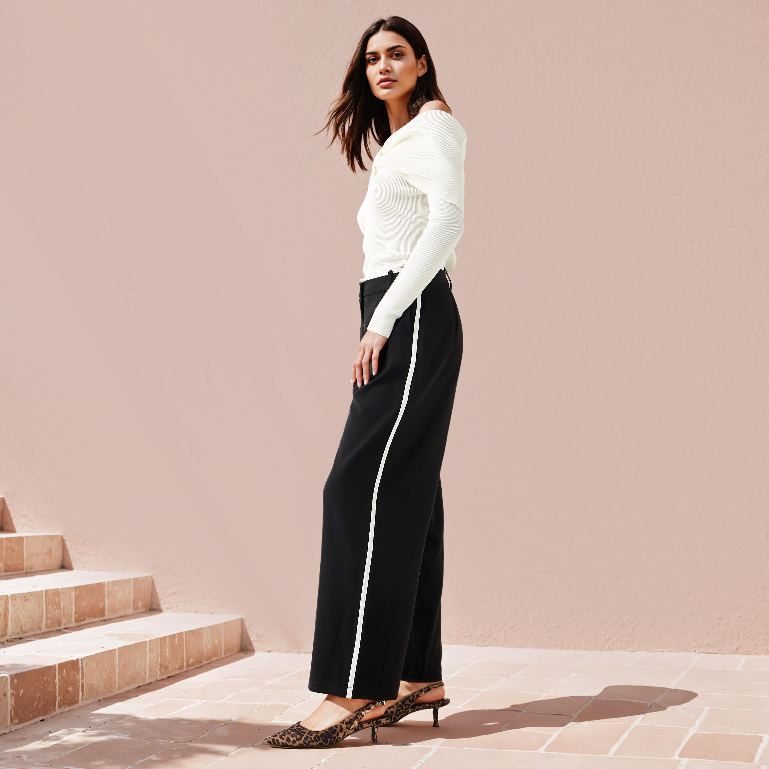 Contrast Side Panel Pants-women-clothing-bottoms-trousers-image-1