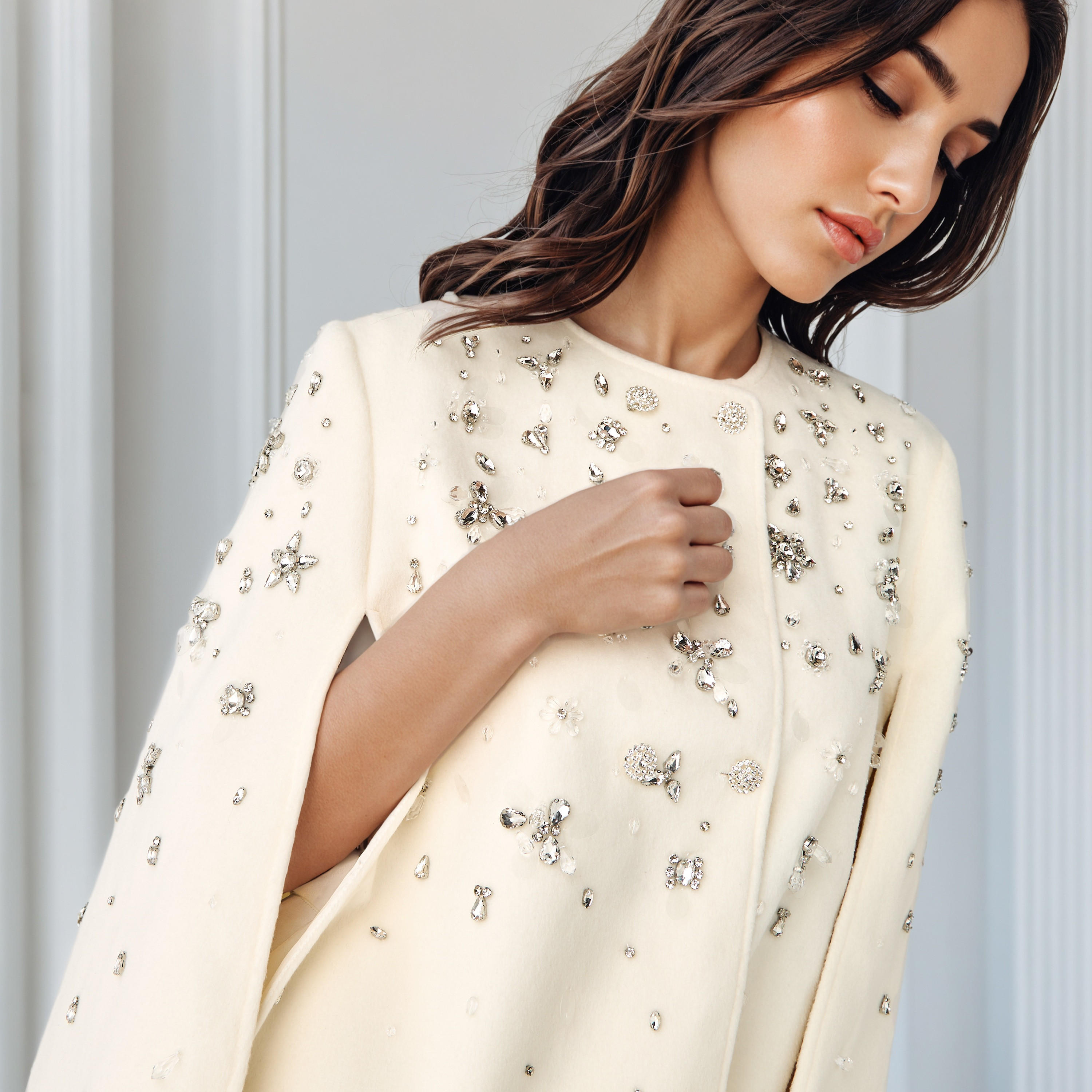 جاكيت كاب مزين بالكريستال بأكمام بفتحة-women-clothing-shirtsandblouses-blouses-image-5