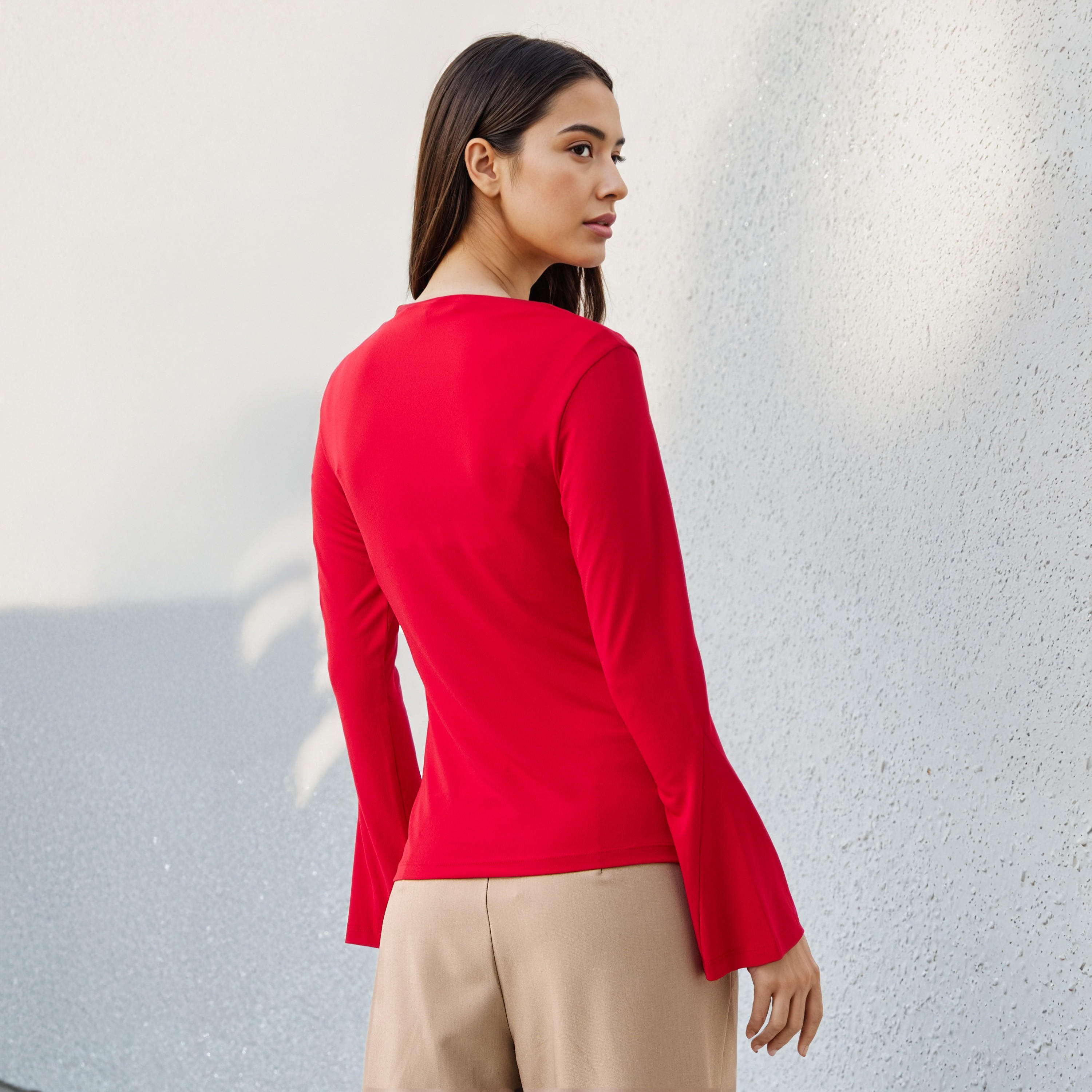 بلوزة بكشكش وأكمام جرس-women-clothing-tshirts-image-3