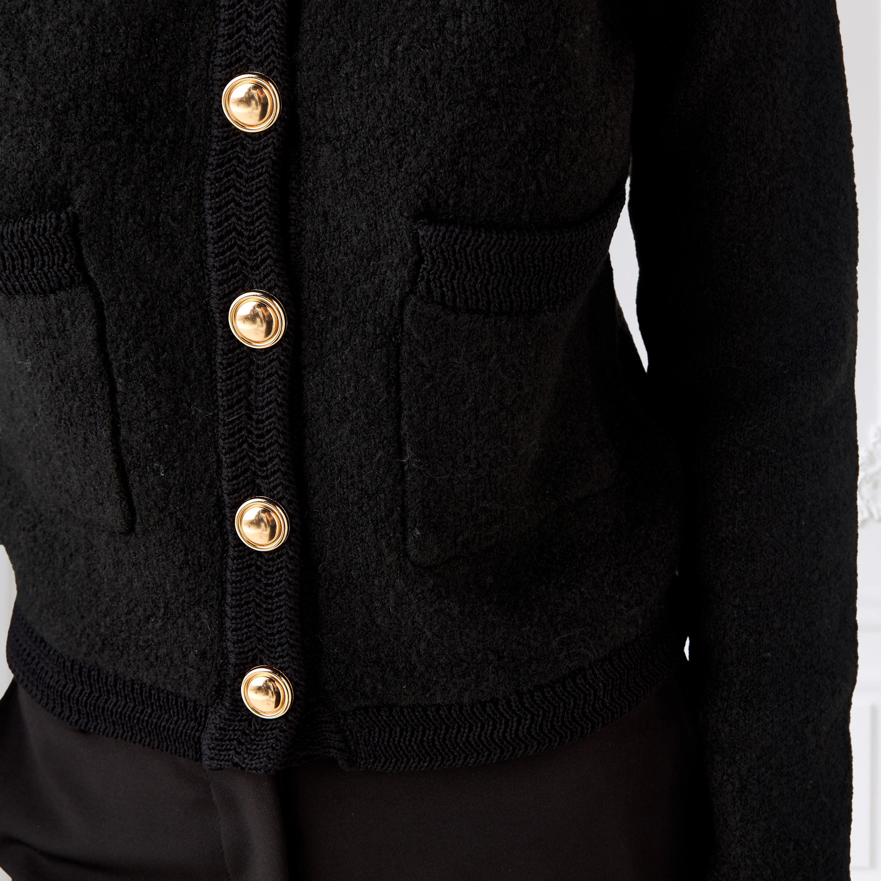 كارديجان بقصّة مريحة وياقة V-women-winterwear-cardigansandjumpers-cardigans-image-2