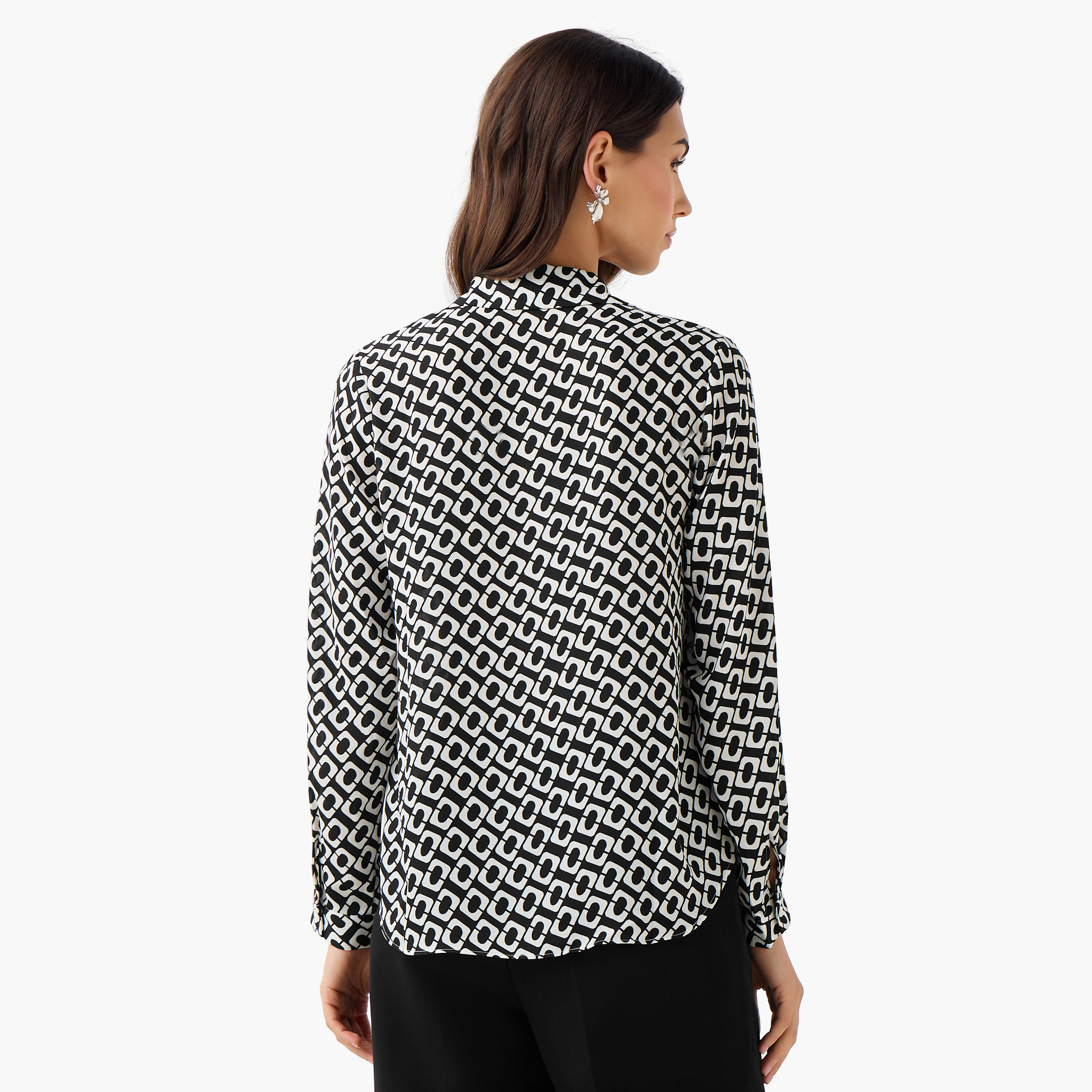 قميص بطبعات هندسية وياقة مطوية-women-clothing-shirtsandblouses-shirts-image-3