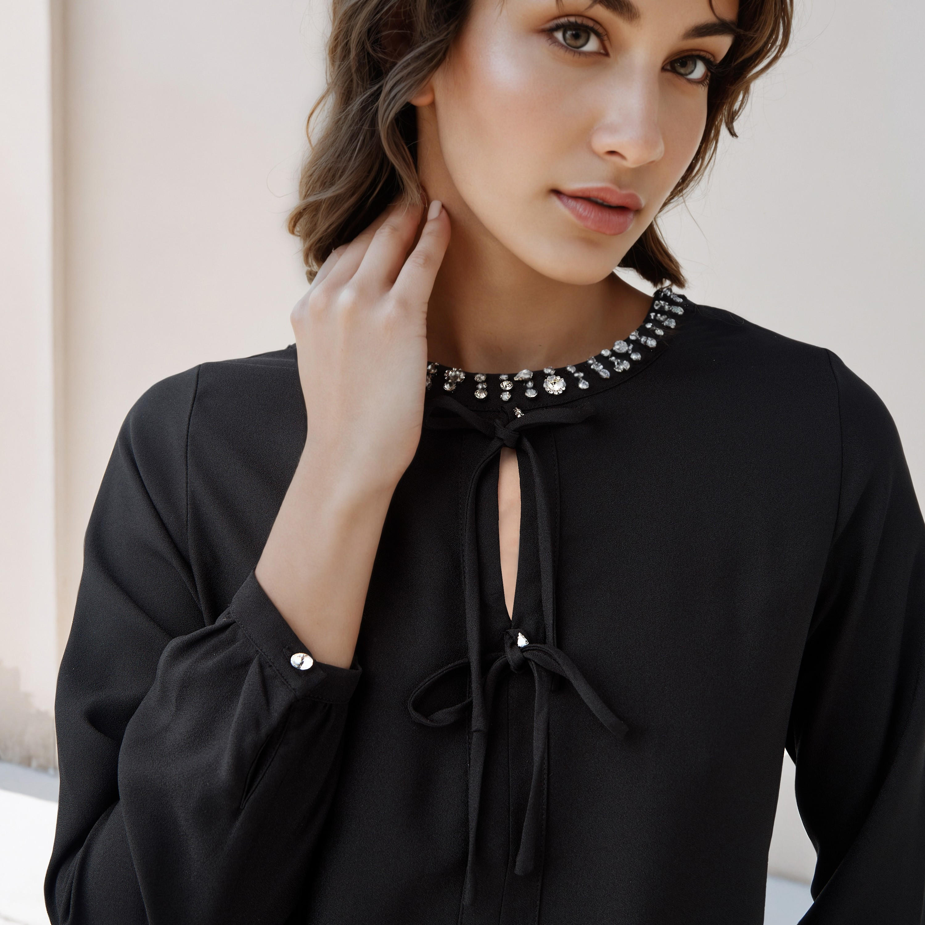 بلوزة بقصة عادية وزينة-women-clothing-shirtsandblouses-blouses-image-3