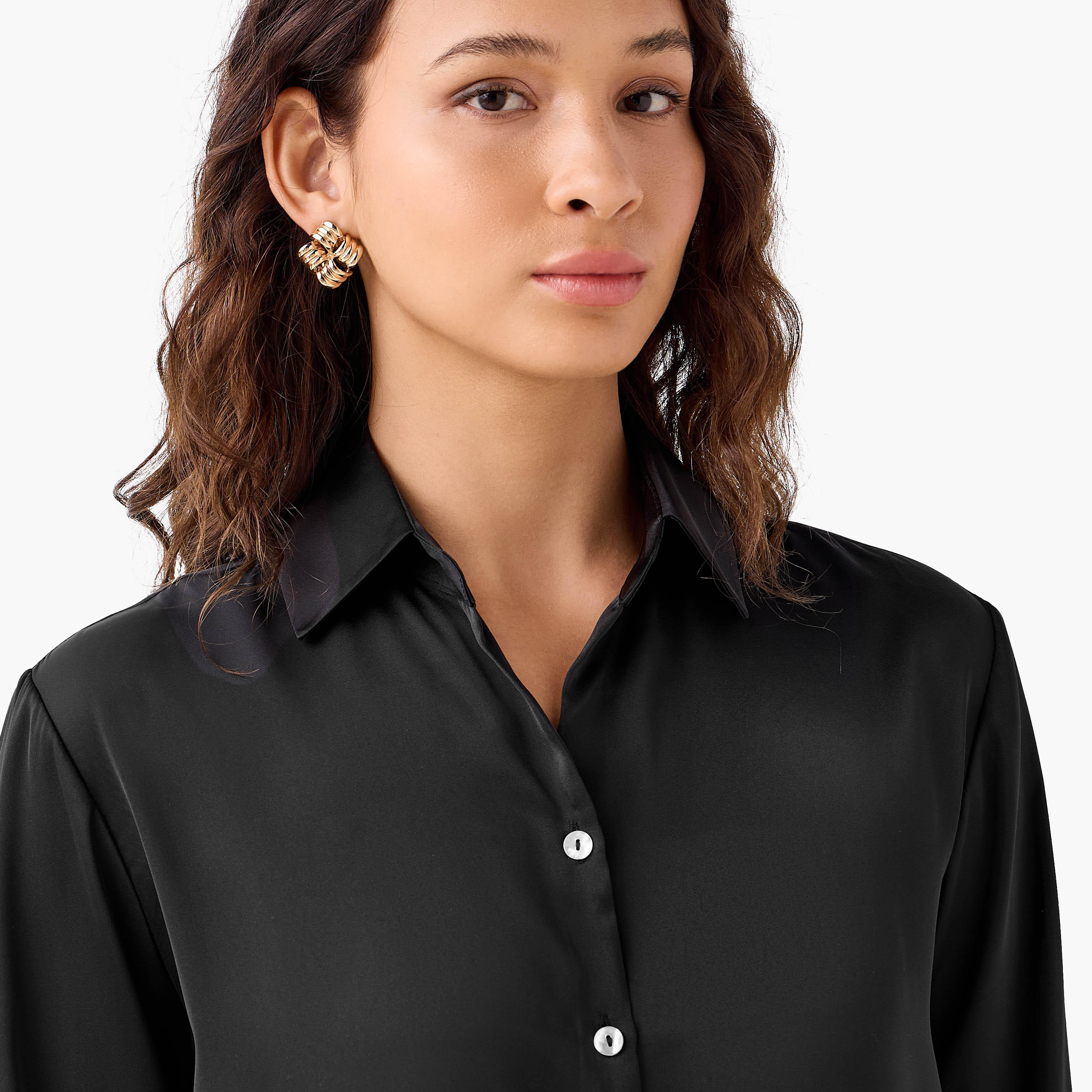 قميص ساتان بقصة عادية وياقة-women-clothing-shirtsandblouses-shirts-image-2