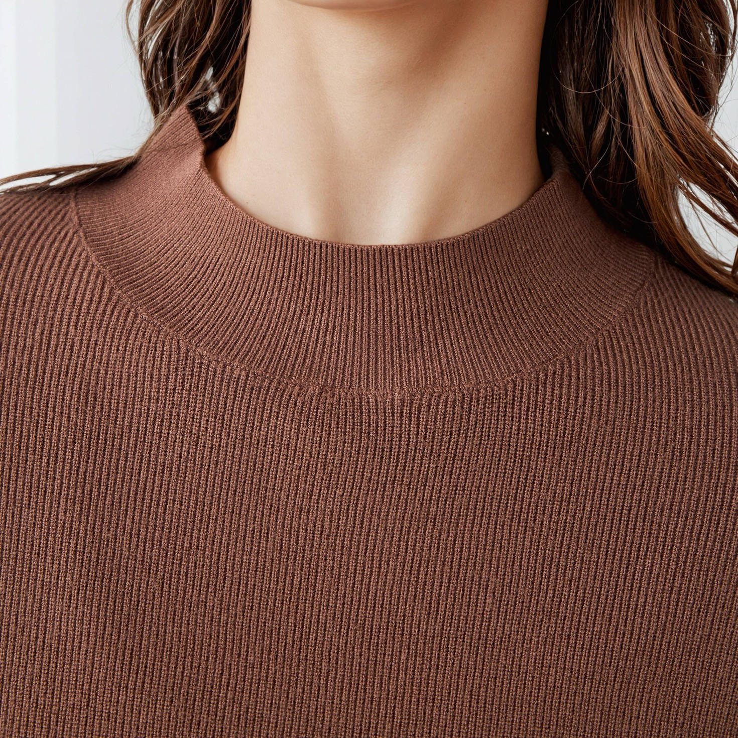 كنزة بقصّة مريحة وياقة عالية-women-clothing-cardigansandjumpers-jumpers-image-5