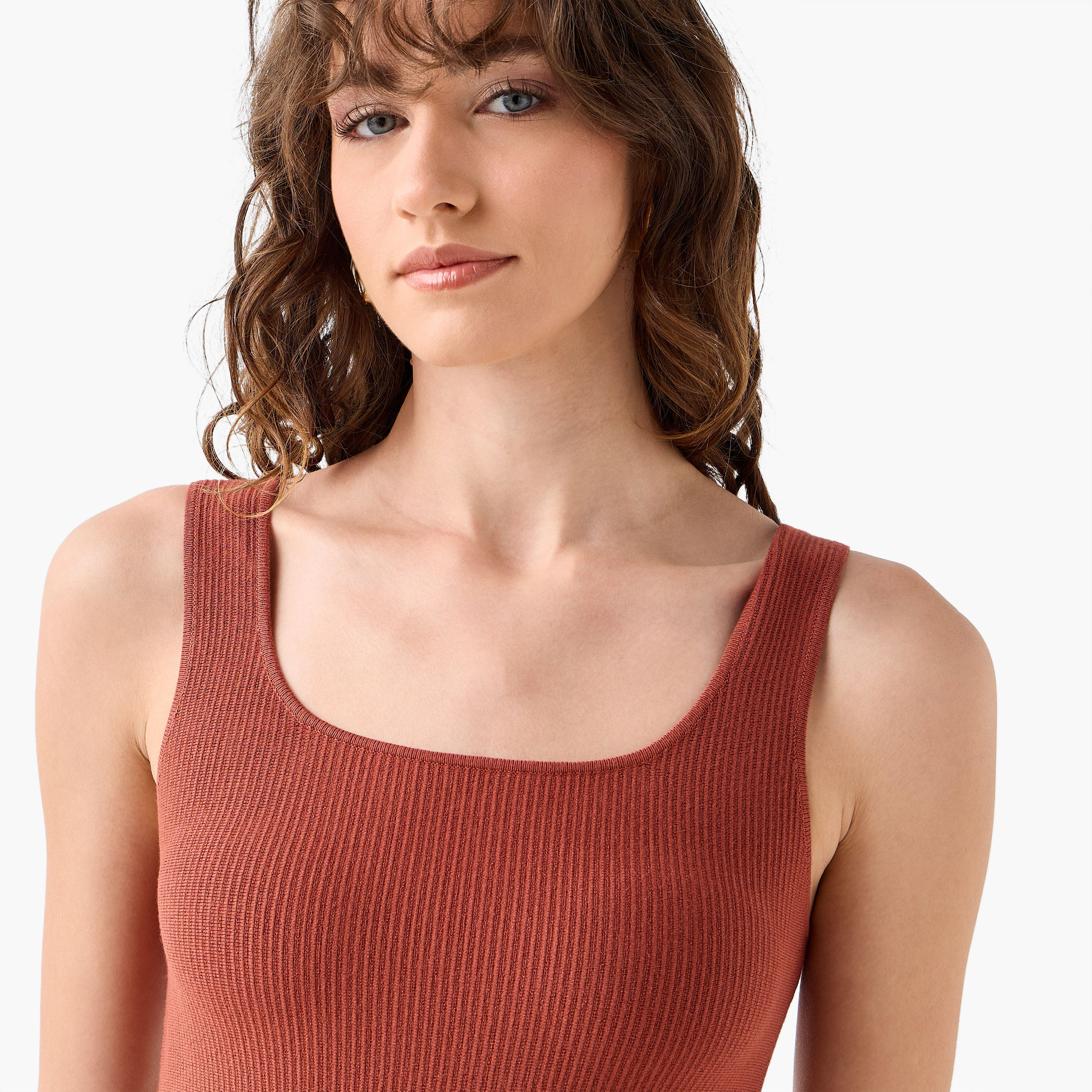 بلوزة تانك بقصة ضيقة وحمالات عريضة-women-clothing-shirtsandblouses-blouses-image-1