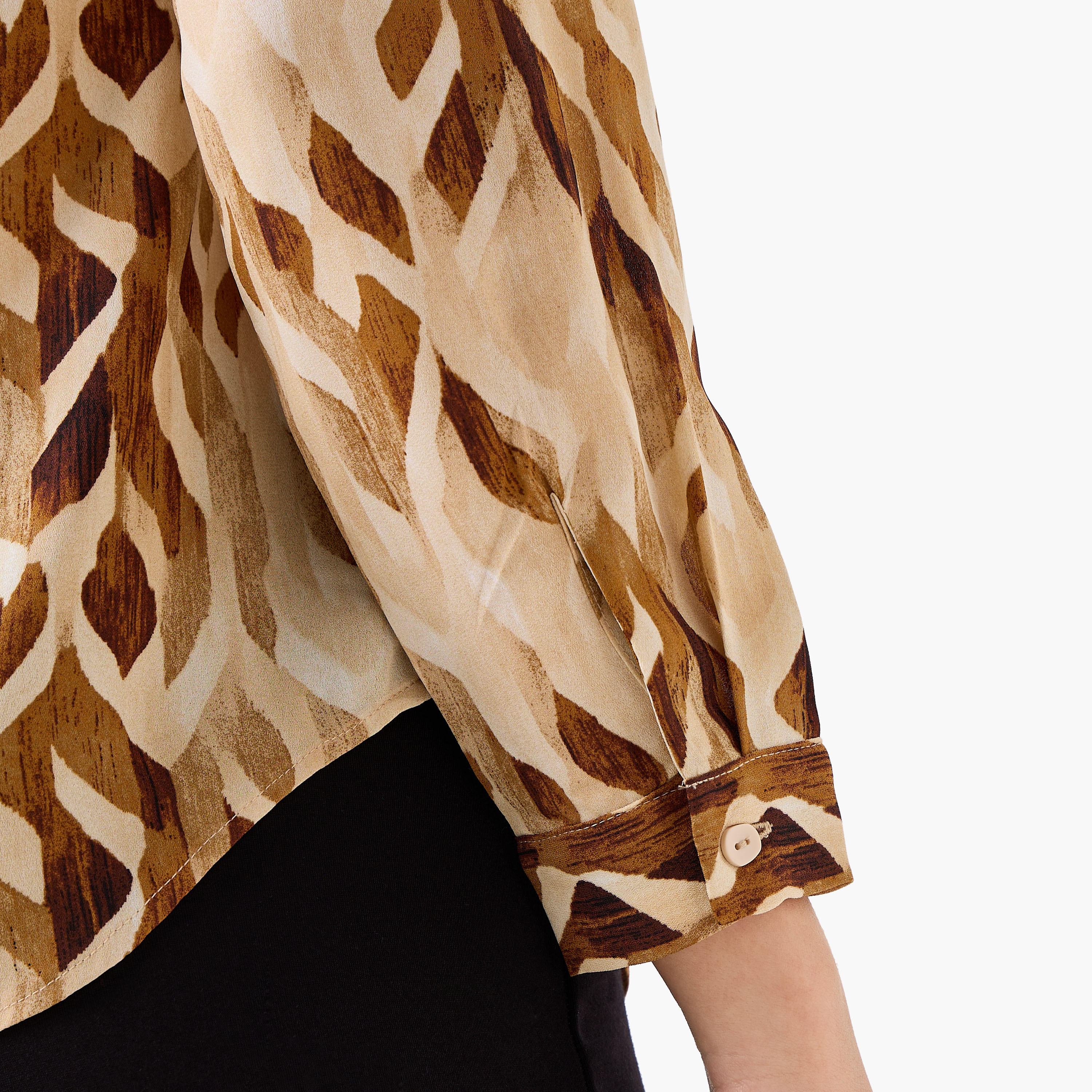قميص بطبعات زهرية وياقة مطويّة-women-clothing-shirtsandblouses-shirts-image-7