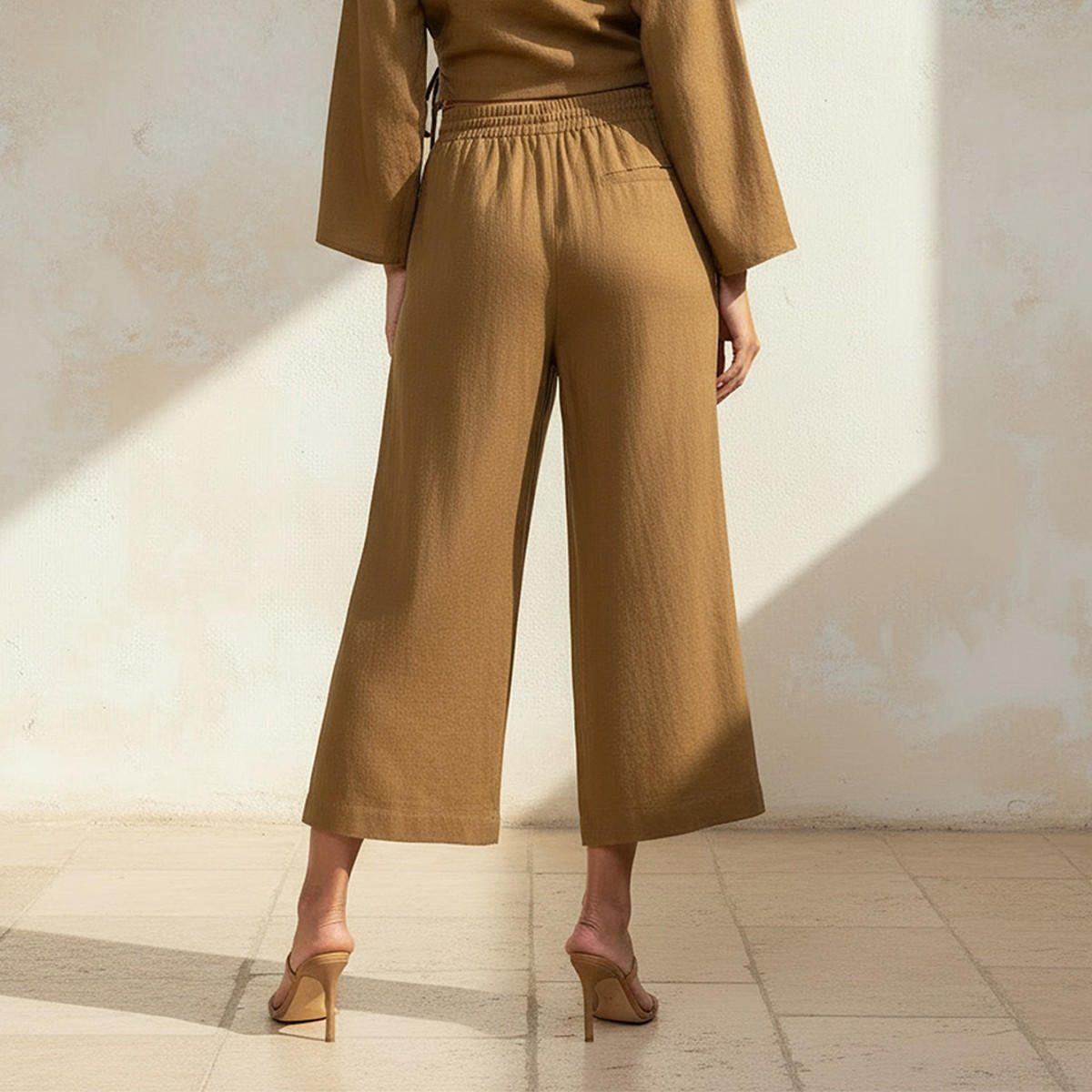 بنطلون واسع الساق بملمس بارز-women-clothing-bottoms-trousers-image-4