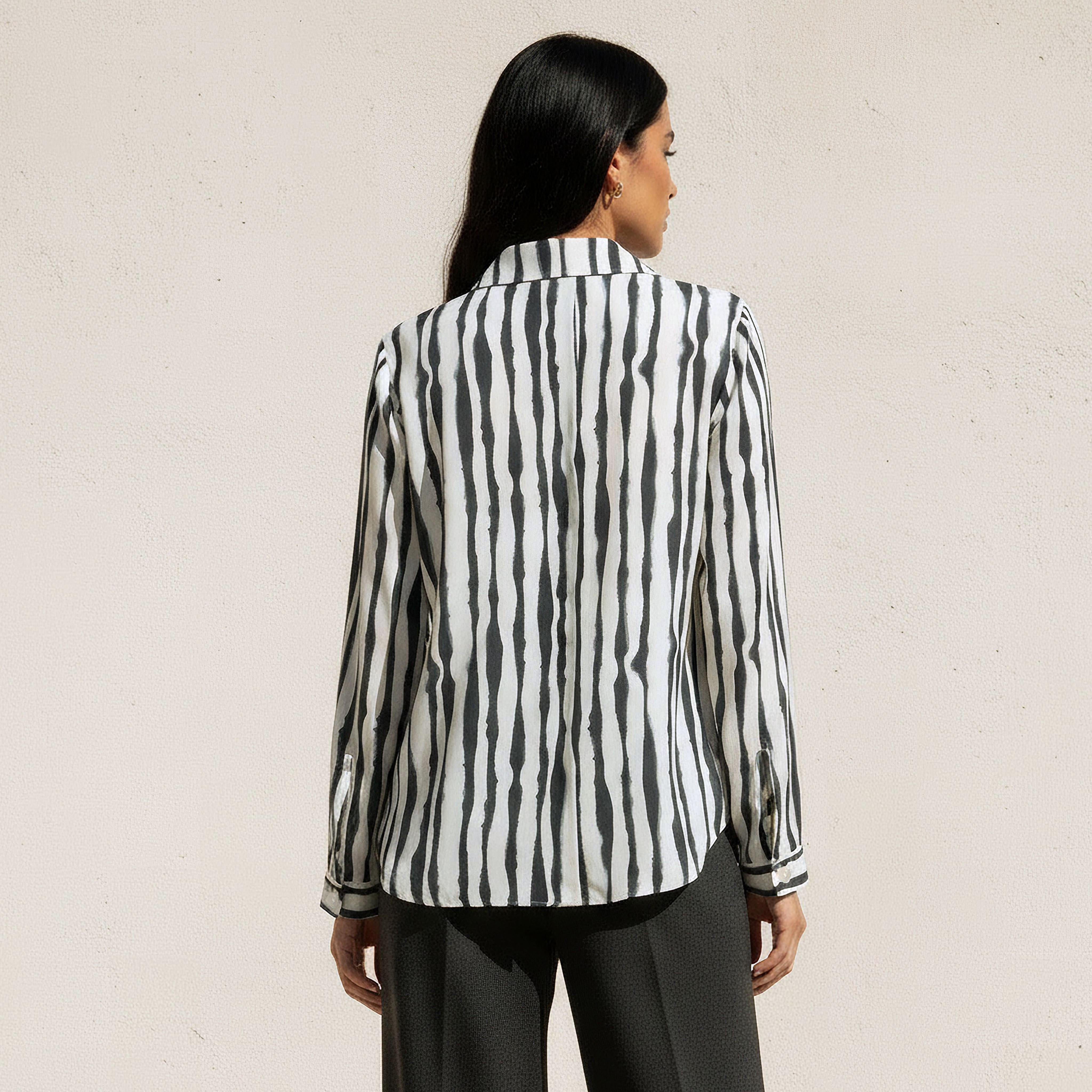 قميص بقصة مريحة وبياقة مدببة-women-clothing-shirtsandblouses-shirts-image-1