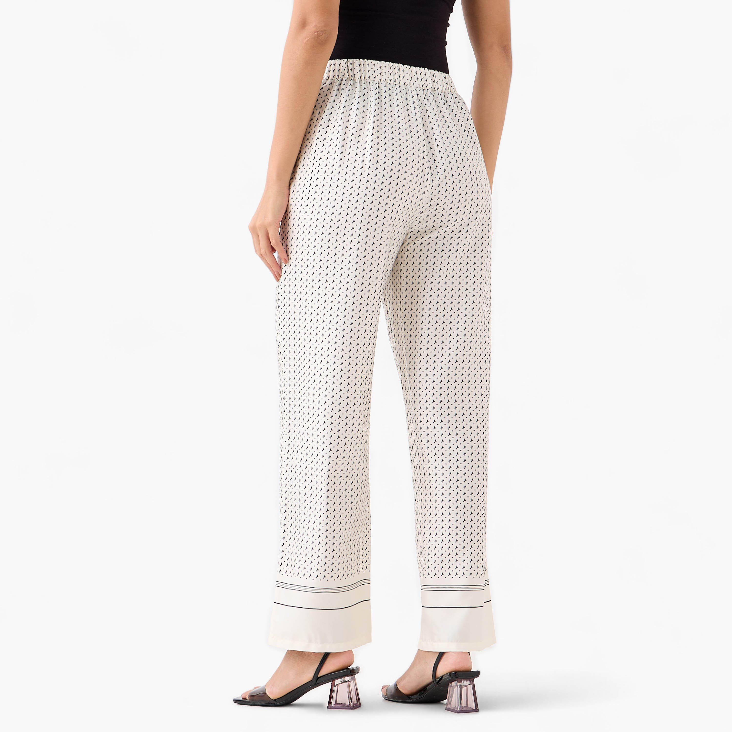 بنطلون بقصة عادية وطبعات-women-clothing-coordsets-image-2