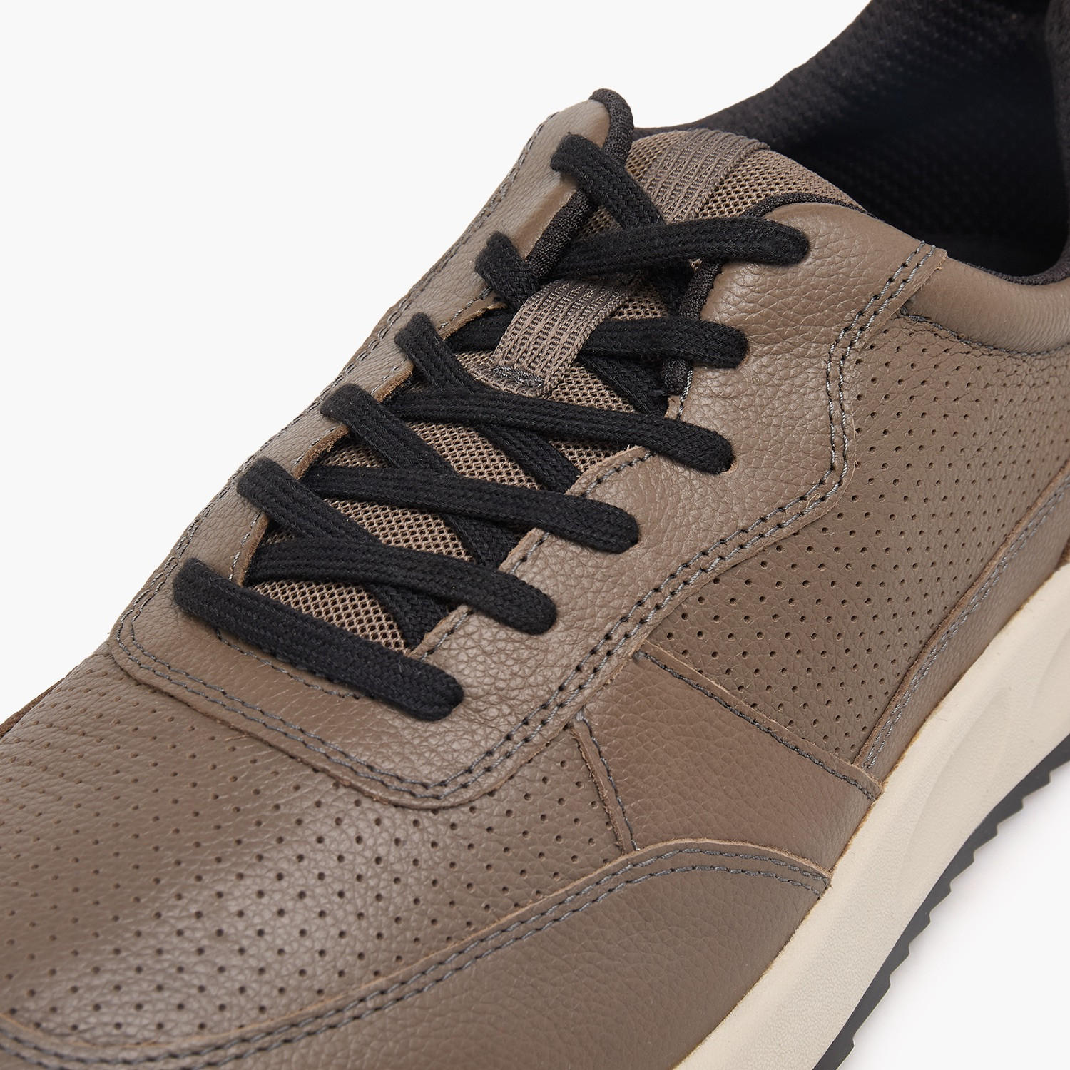 حذاء سنيكرز جلد بطول الكاحل ورباط إغلاق للرجال من إيكو-men-shoes-sneakers-image-4