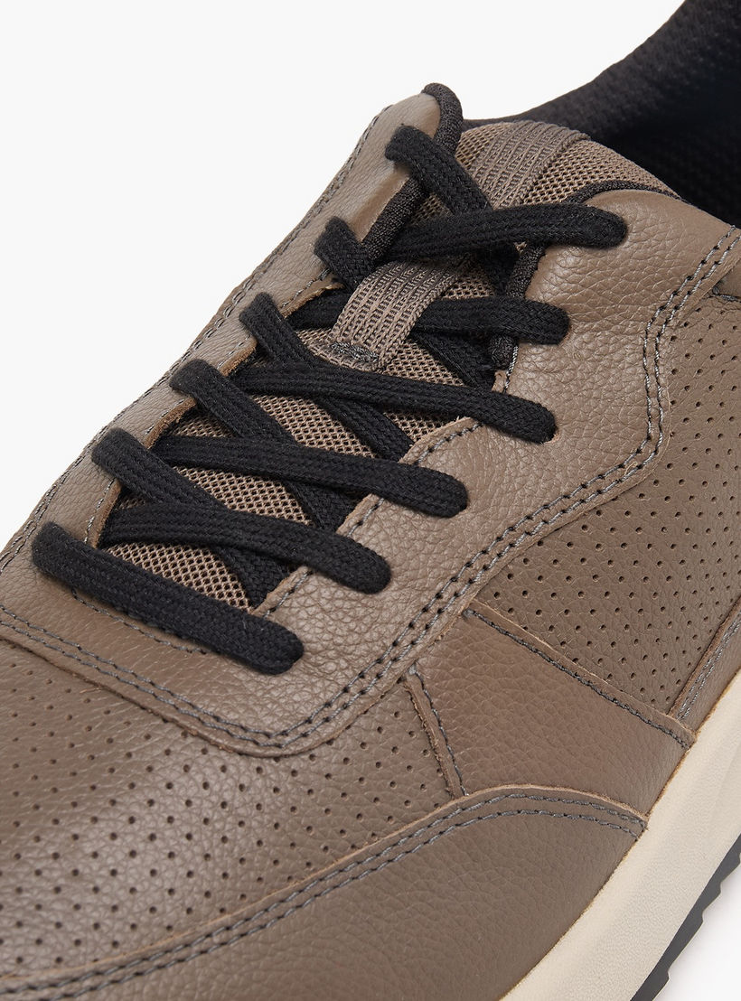 حذاء سنيكرز جلد بطول الكاحل ورباط إغلاق للرجال من إيكو-men-shoes-sneakers-image-4