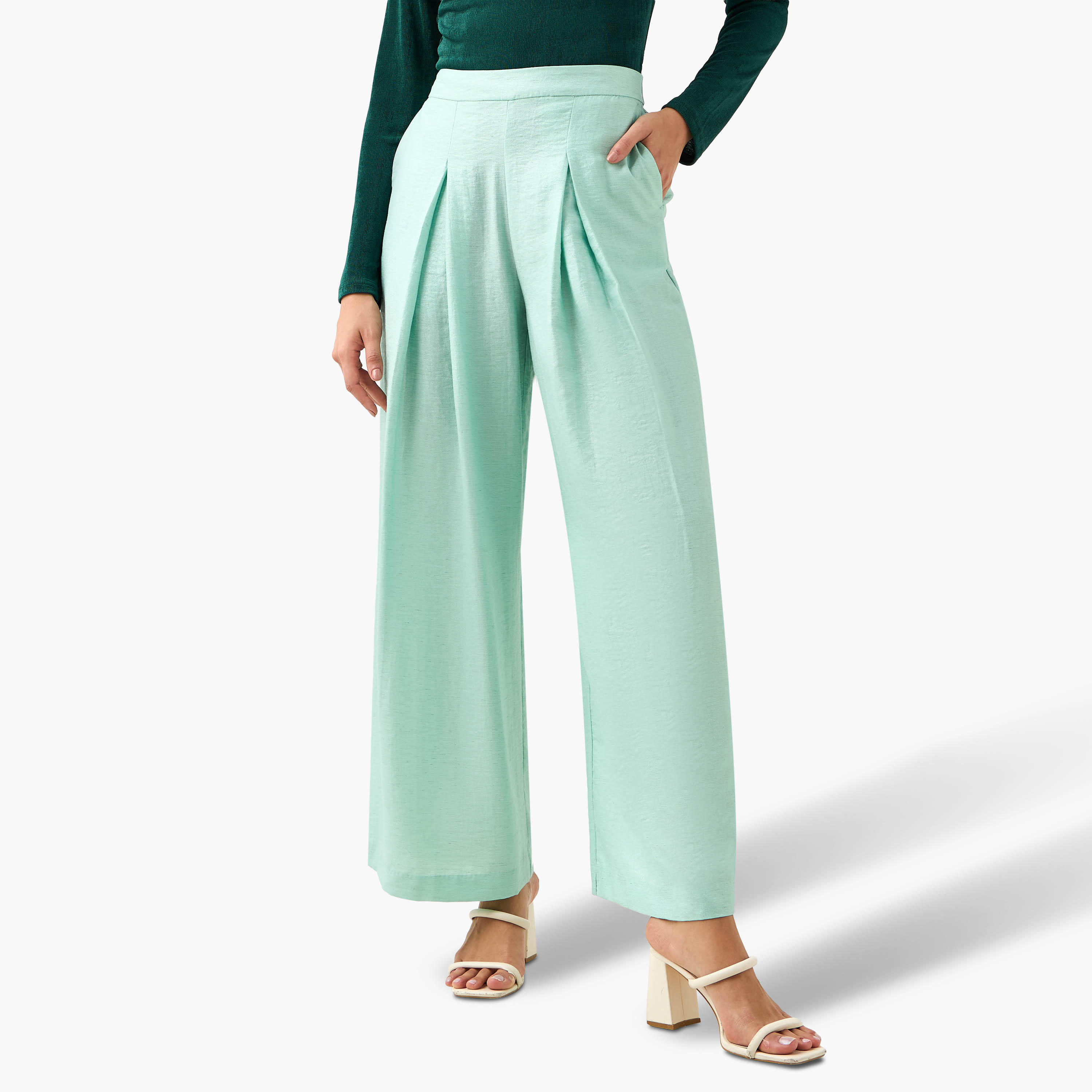 بنطلون واسع الساقين بكسرات ولون سادة-women-clothing-bottoms-trousers-image-5