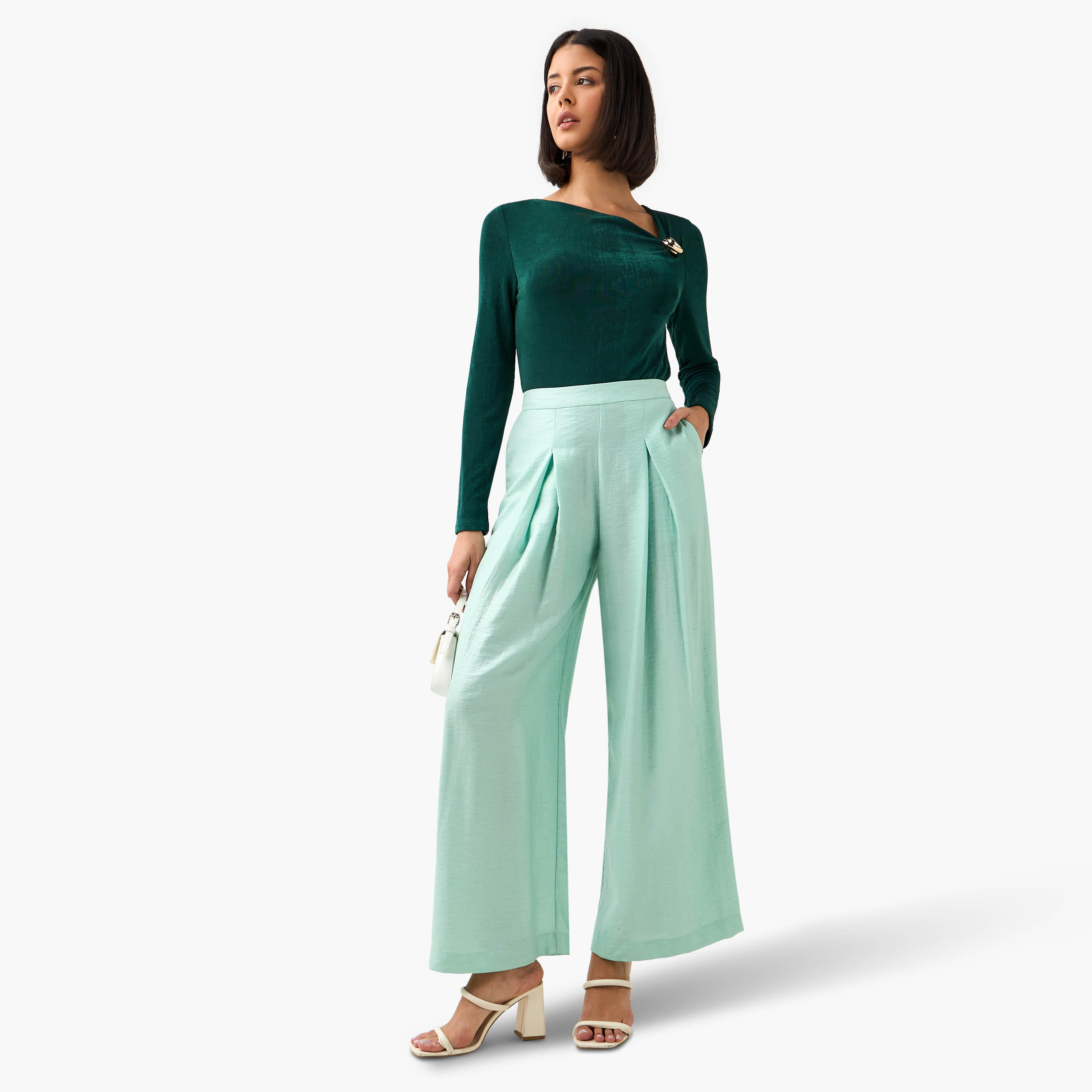 بنطلون واسع الساقين بكسرات ولون سادة-women-clothing-bottoms-trousers-image-1