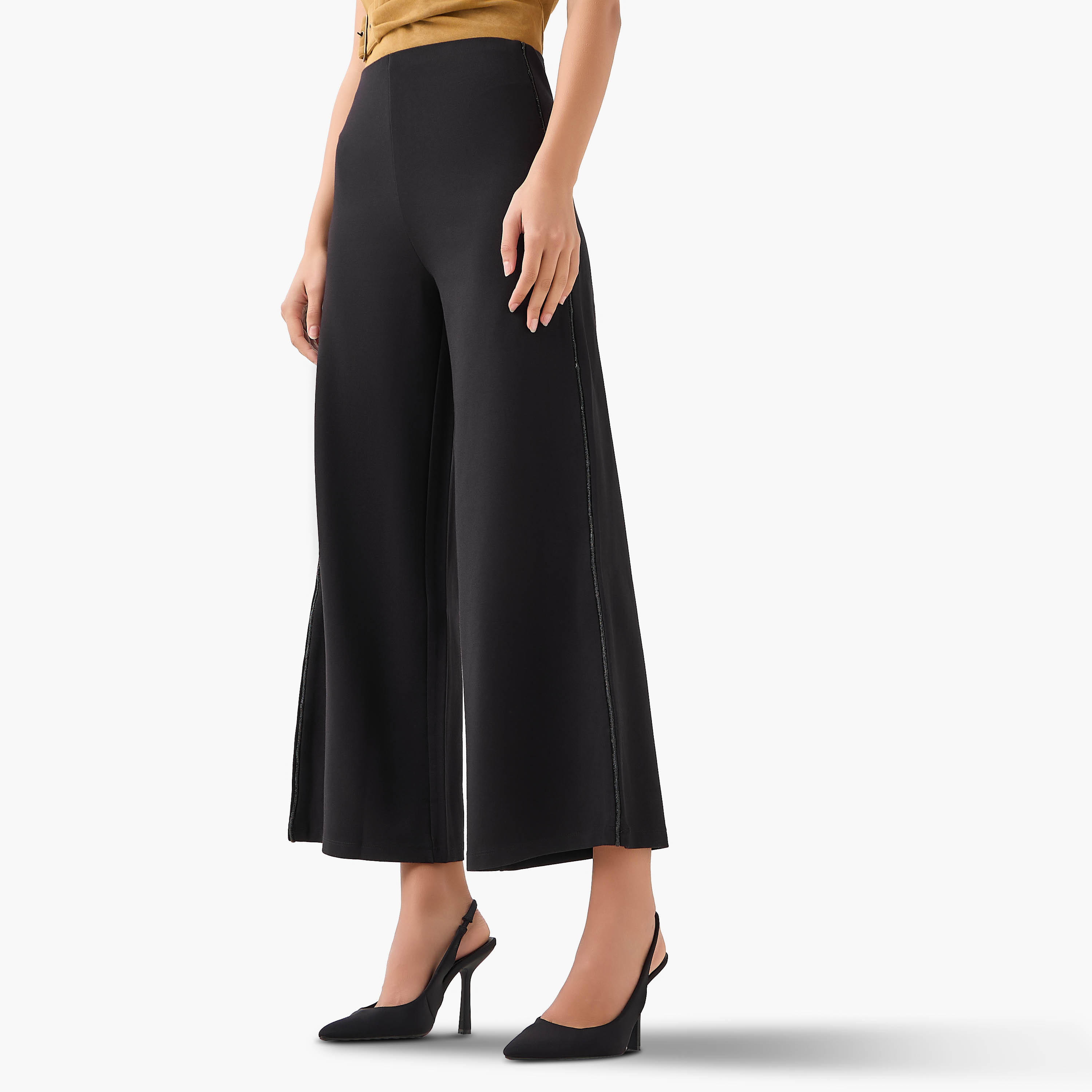 بنطلون واسع الساقين قصير بتفاصيل شريط مرصّع-women-clothing-bottoms-trousers-image-2