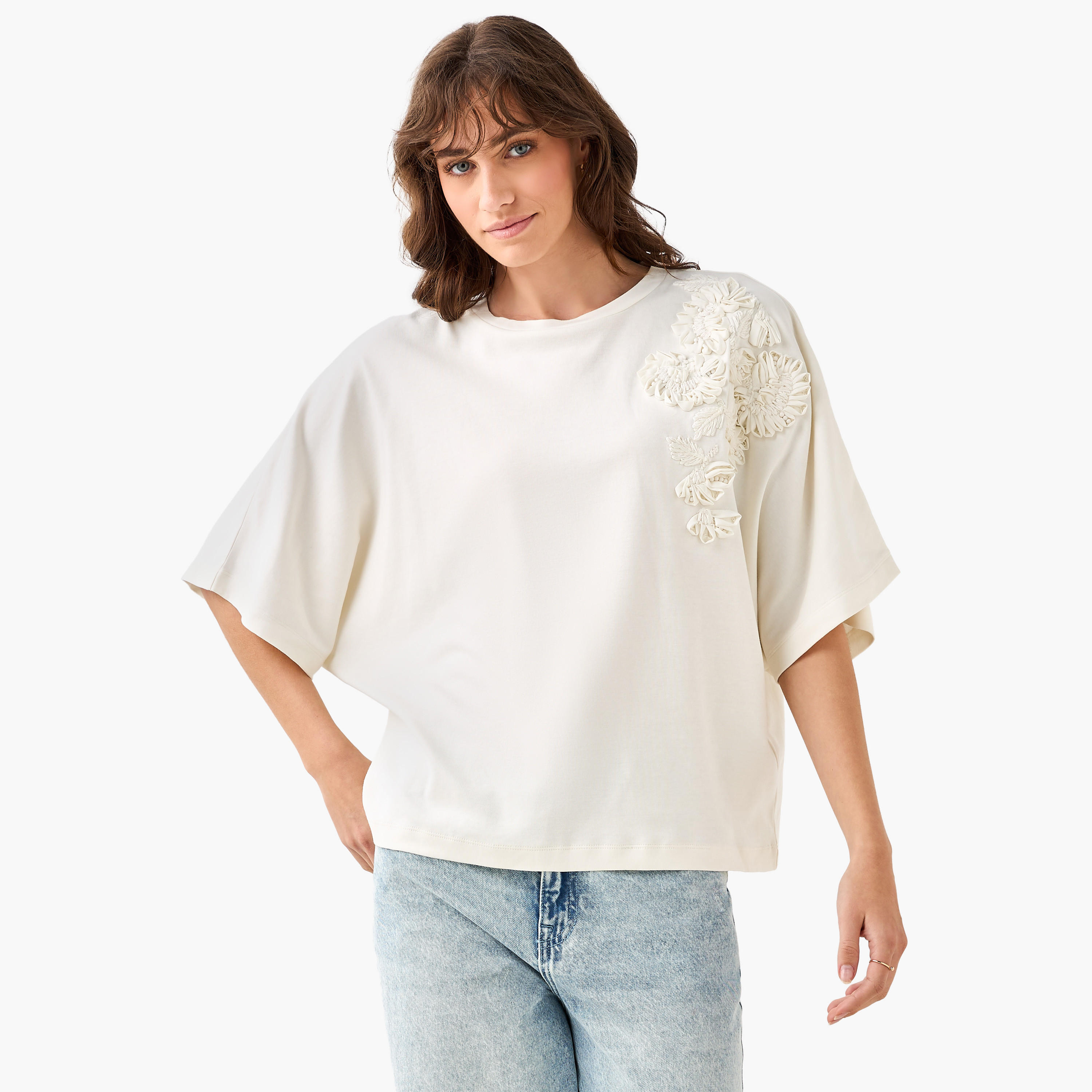 تيشيرت مطرز بزهور-women-clothing-tshirts-image-5