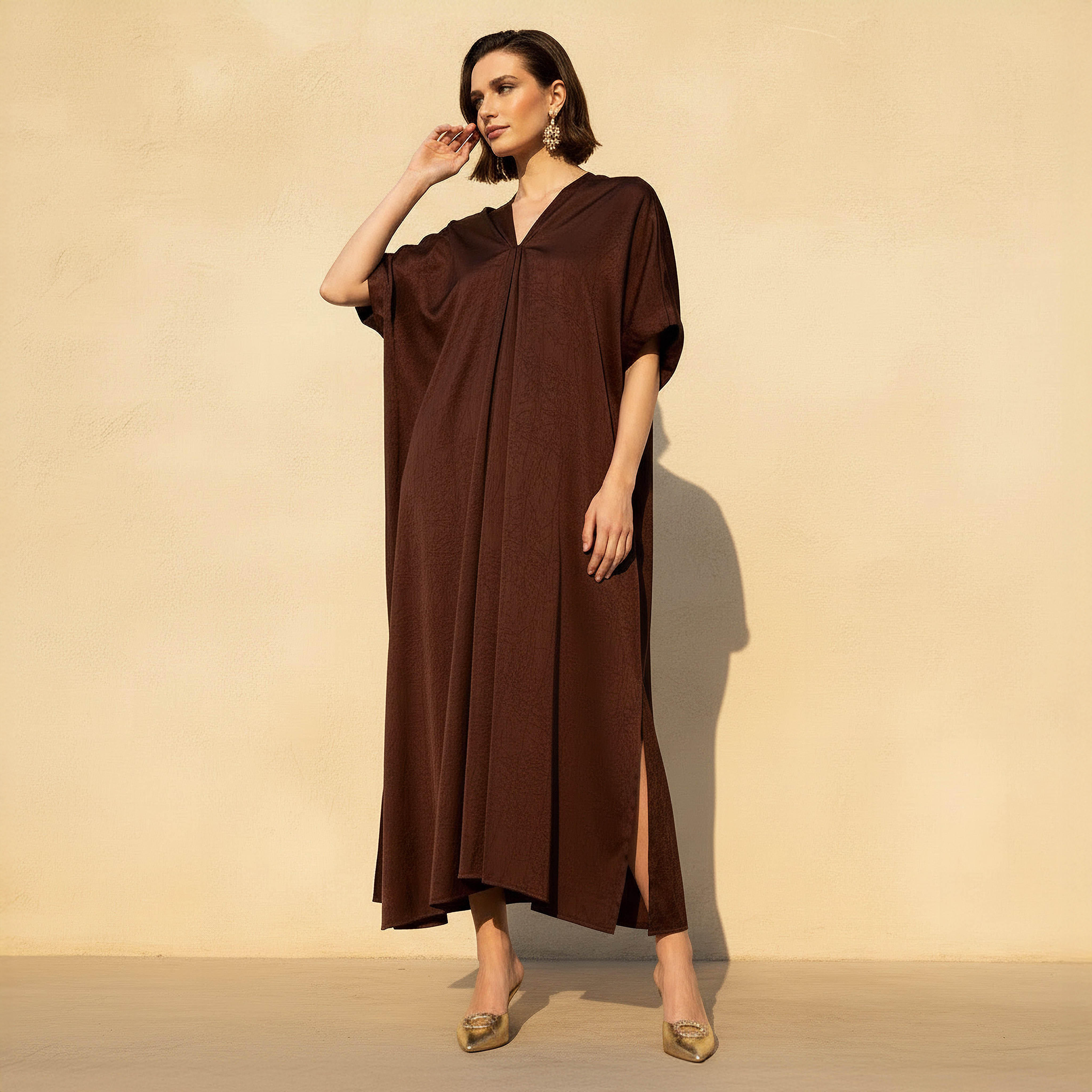 فستان قفطان ماكسي بارز الملمس بياقة V وتفاصيل كشكش-women-clothing-dresses-image-1